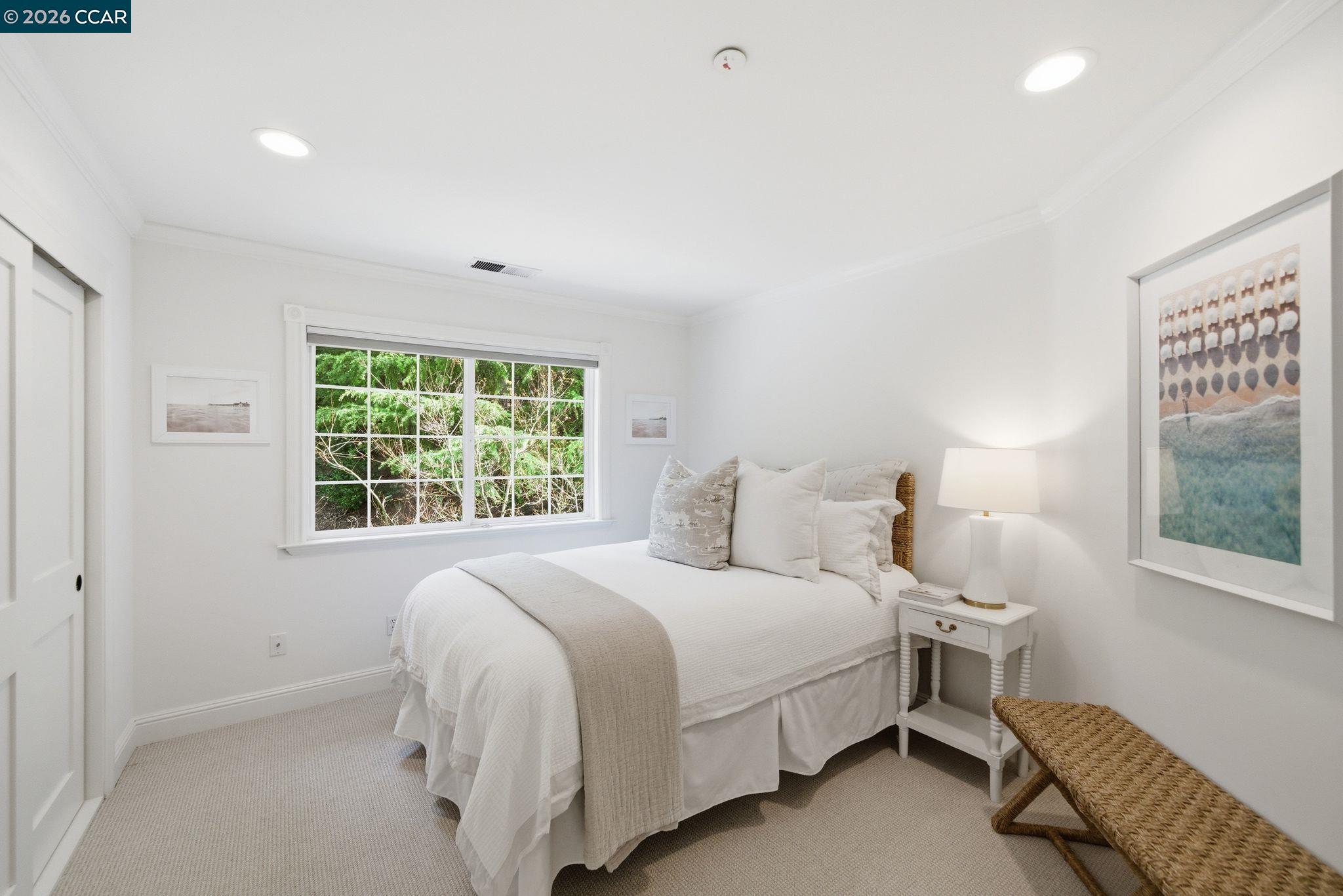 Detail Gallery Image 42 of 53 For 3 Honey Hill Ct, Orinda,  CA 94563 - 6 Beds | 4/1 Baths