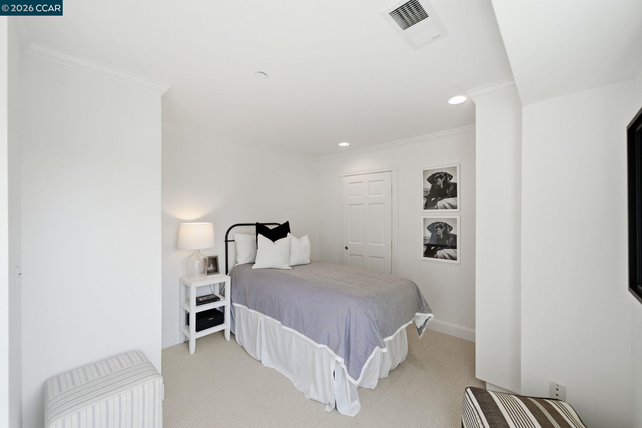 Detail Gallery Image 44 of 53 For 3 Honey Hill Ct, Orinda,  CA 94563 - 6 Beds | 4/1 Baths