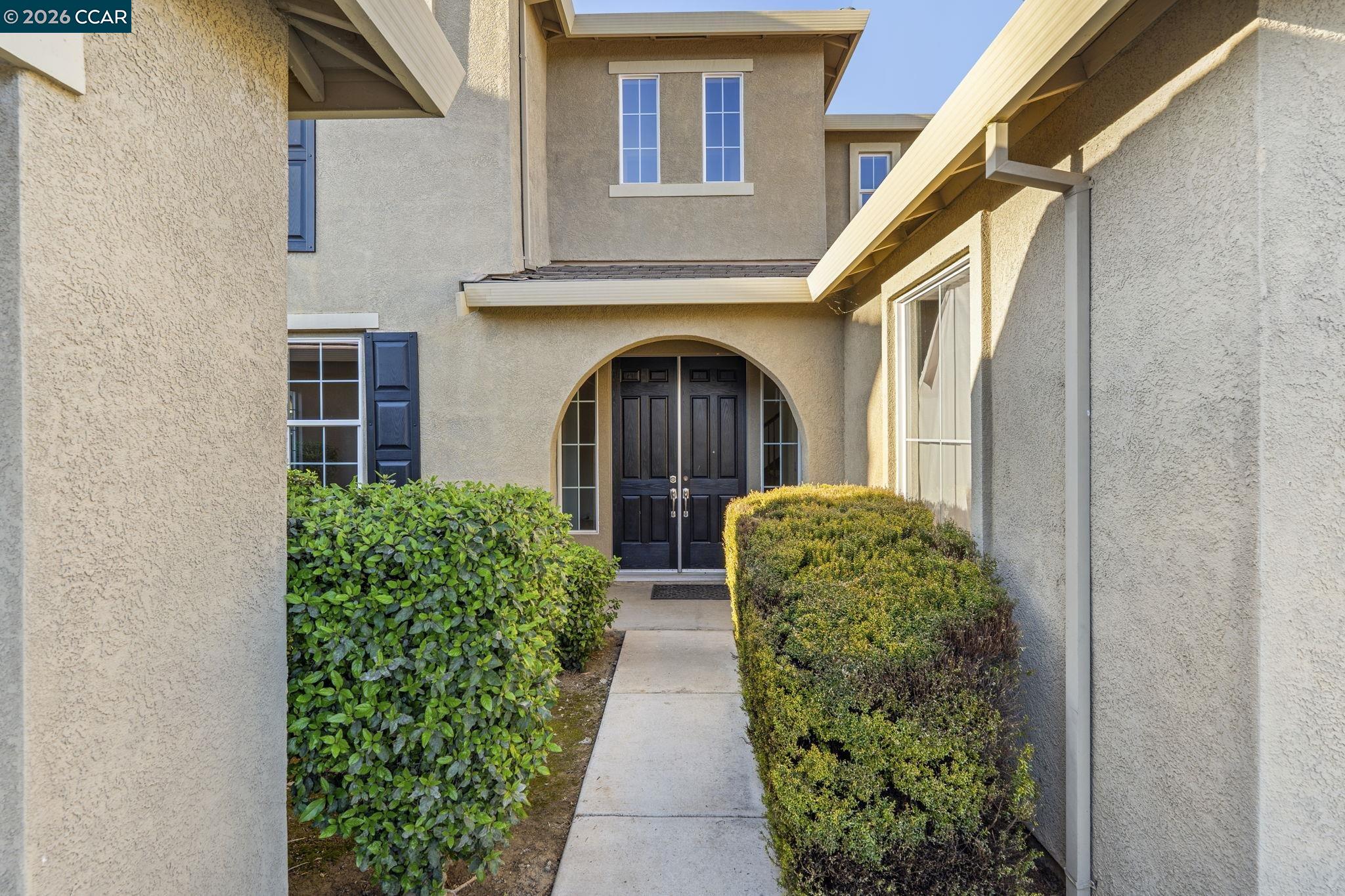 Detail Gallery Image 3 of 56 For 5141 Fern Ridge Cir, Discovery Bay,  CA 94505 - 4 Beds | 3/1 Baths
