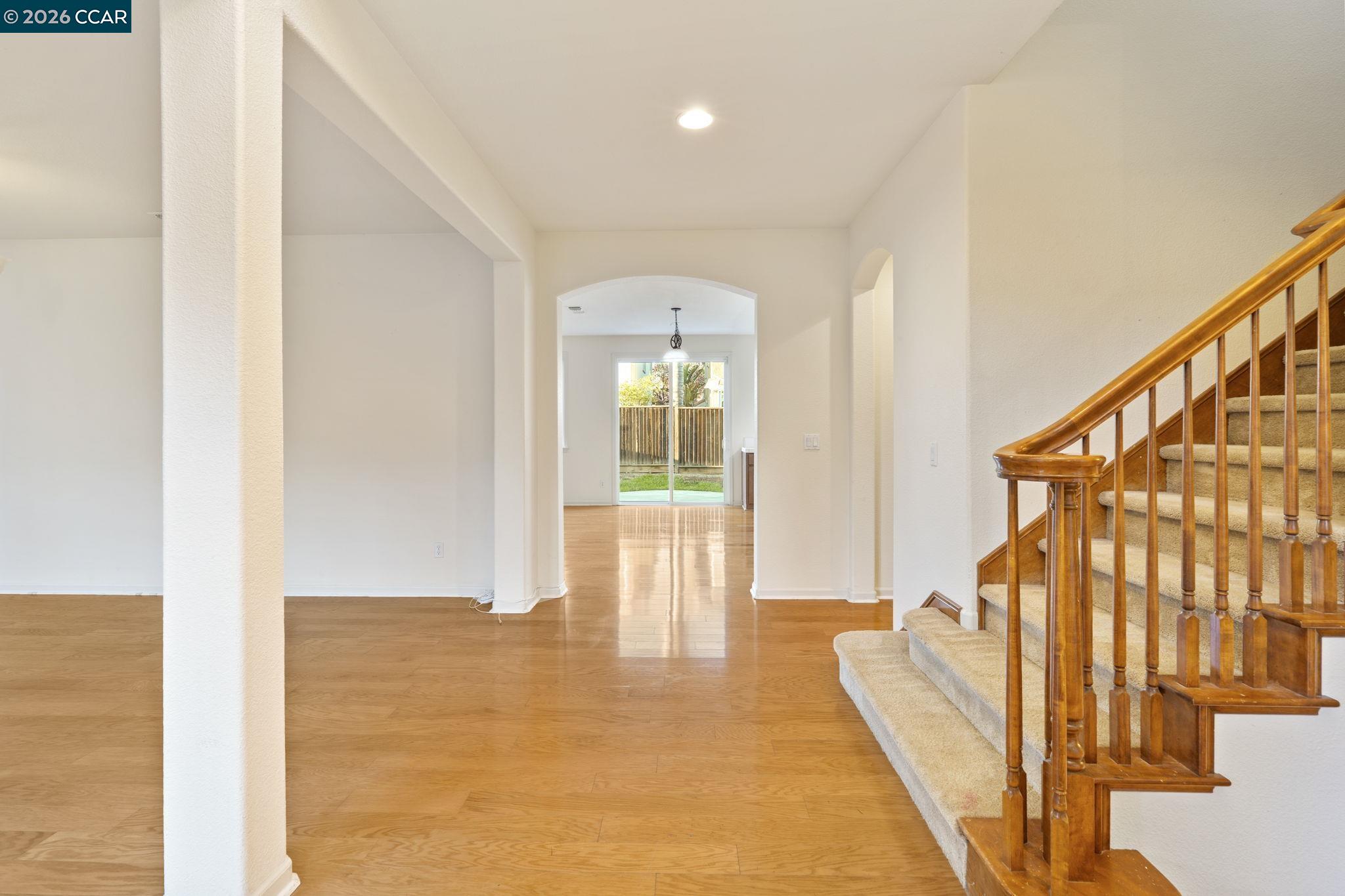 Detail Gallery Image 4 of 56 For 5141 Fern Ridge Cir, Discovery Bay,  CA 94505 - 4 Beds | 3/1 Baths