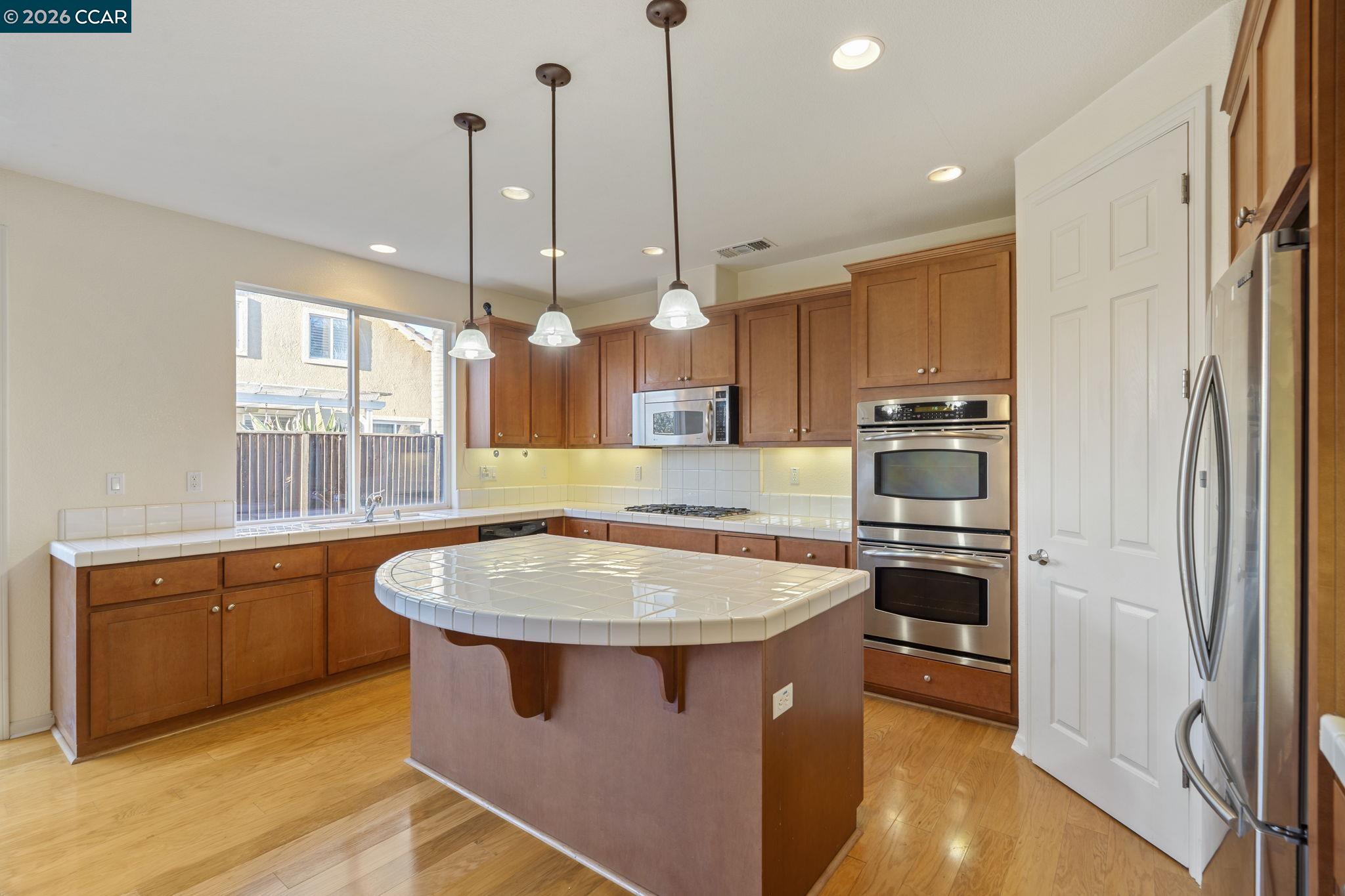 Detail Gallery Image 10 of 56 For 5141 Fern Ridge Cir, Discovery Bay,  CA 94505 - 4 Beds | 3/1 Baths