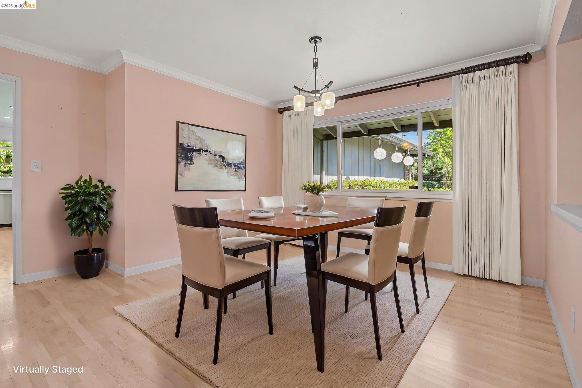 Detail Gallery Image 10 of 46 For 5849 Mitchell Canyon Ct, Clayton,  CA 94517 - 5 Beds | 2/1 Baths