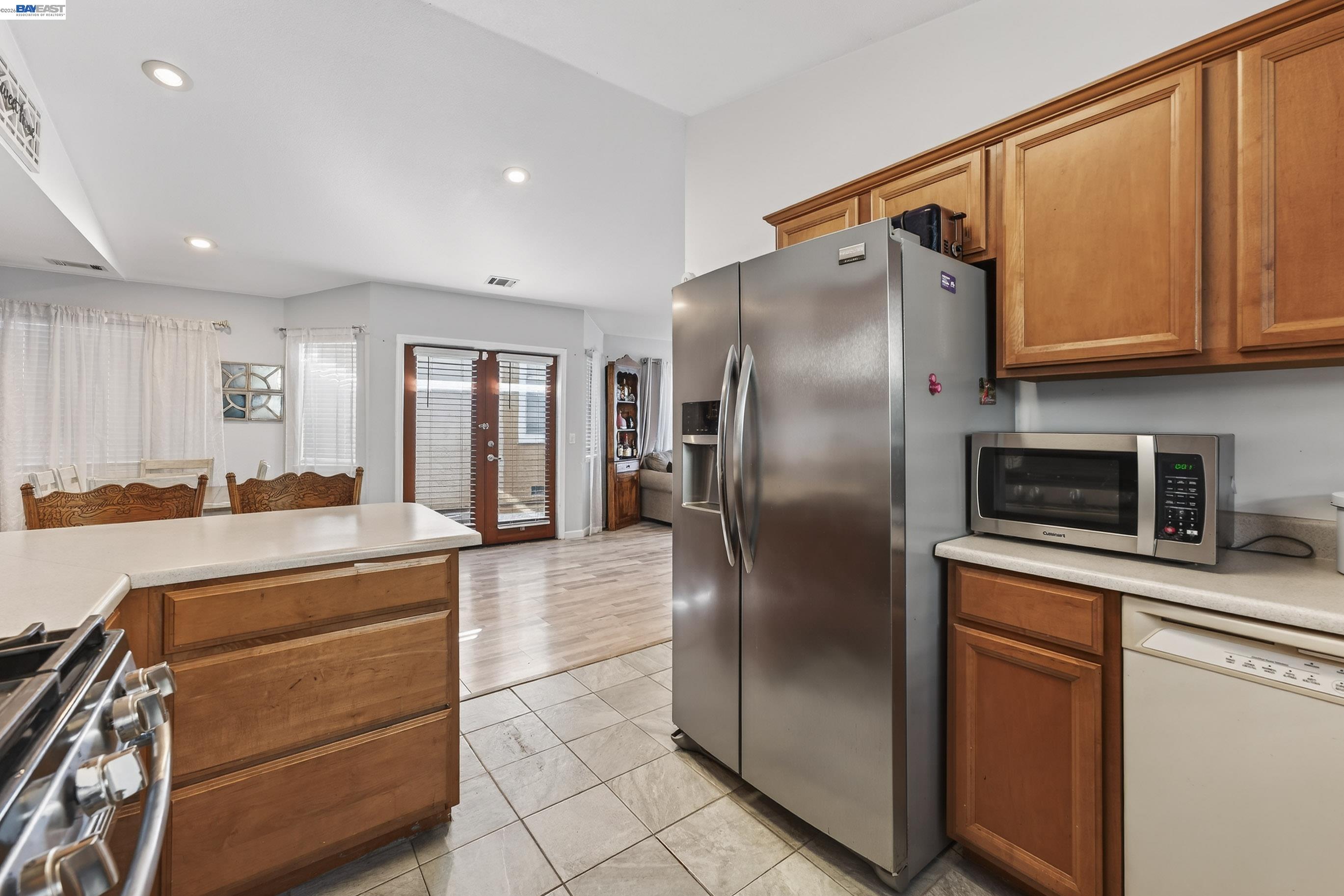 Detail Gallery Image 14 of 27 For 1723 Emeric Ave, San Pablo,  CA 94806 - 3 Beds | 2 Baths