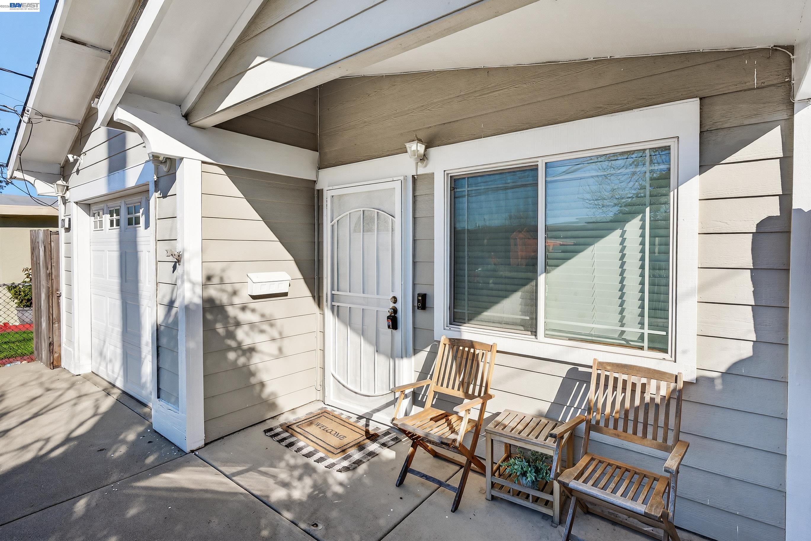 Detail Gallery Image 5 of 27 For 1723 Emeric Ave, San Pablo,  CA 94806 - 3 Beds | 2 Baths