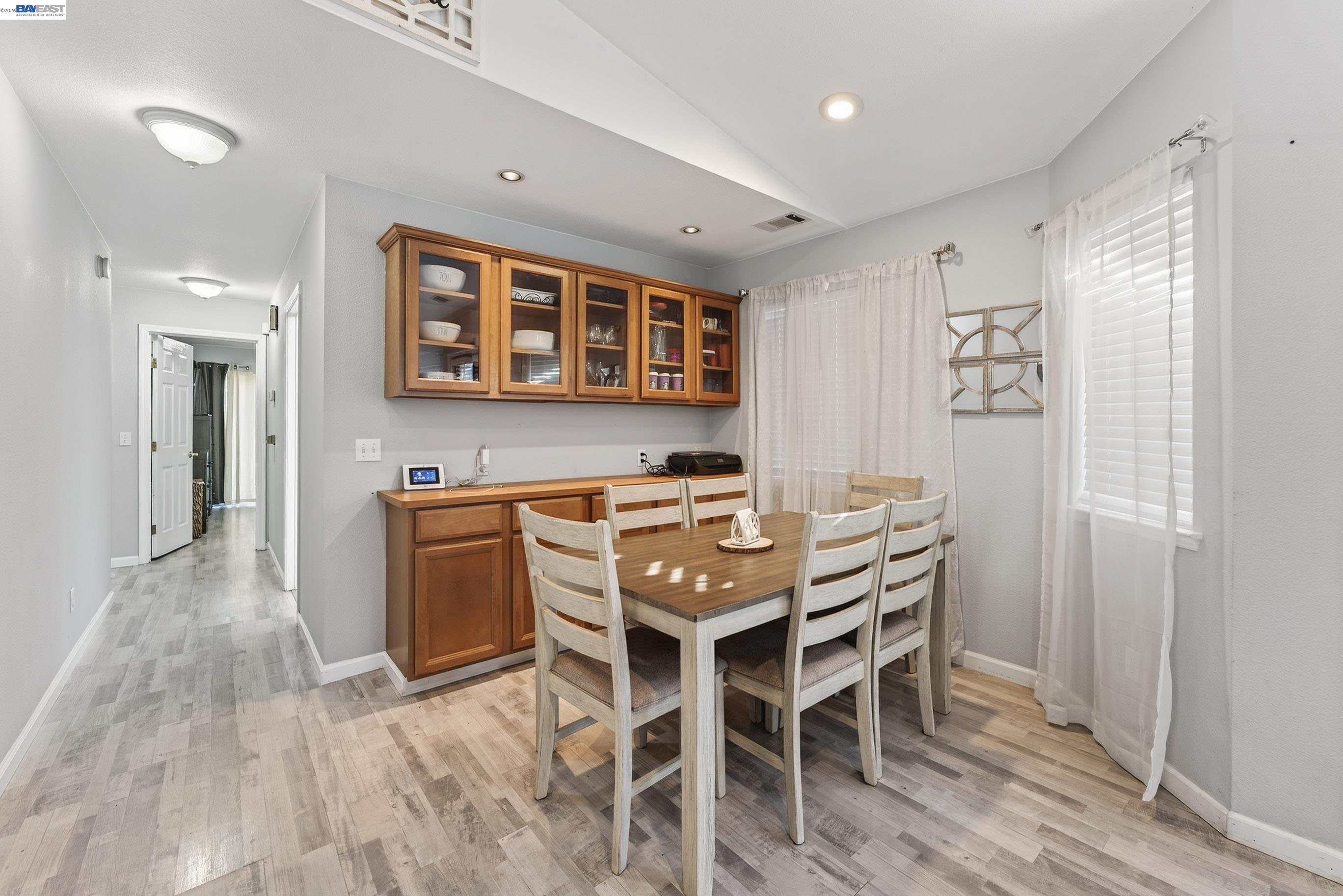 Detail Gallery Image 10 of 27 For 1723 Emeric Ave, San Pablo,  CA 94806 - 3 Beds | 2 Baths