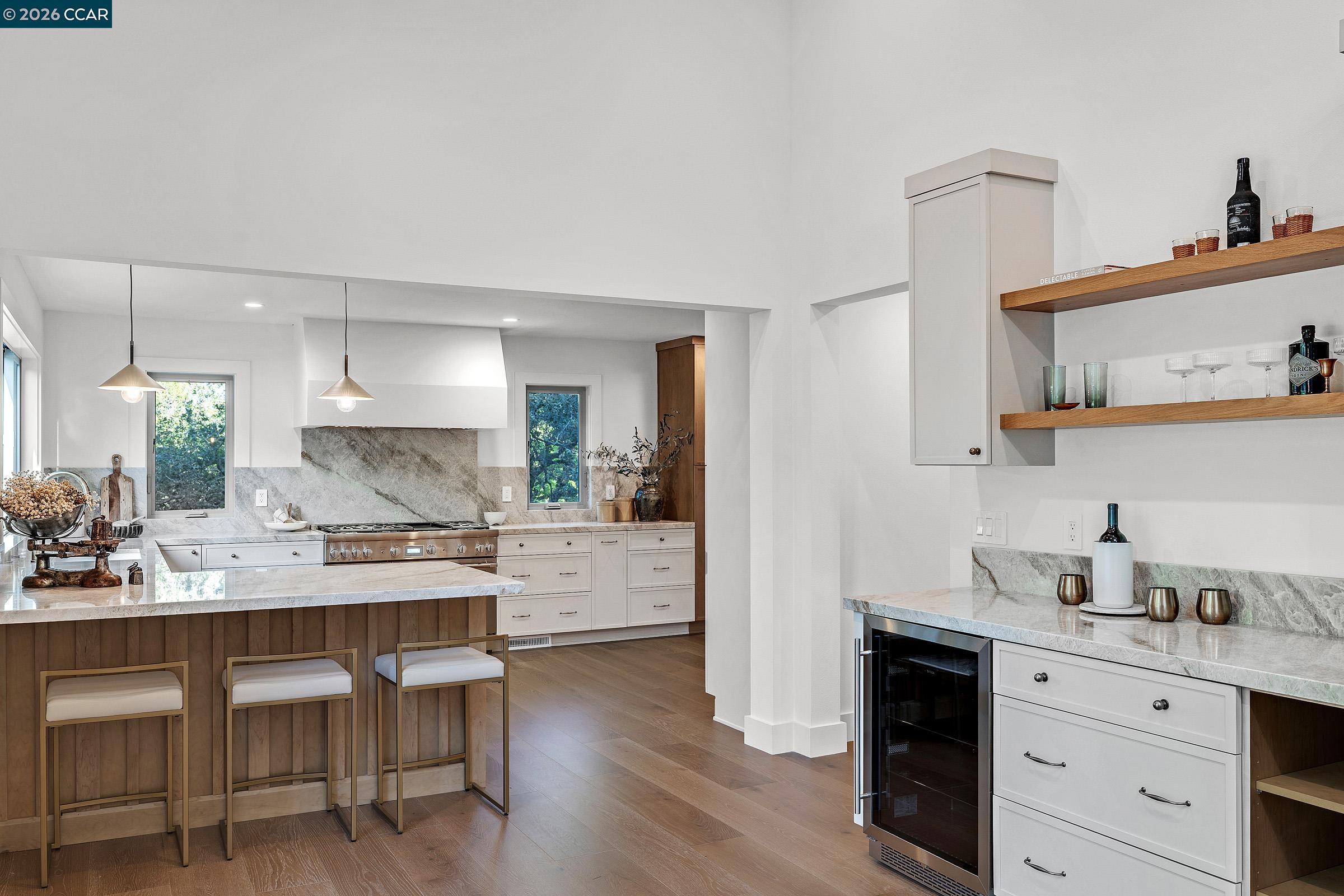 Detail Gallery Image 9 of 39 For 1059 Lizann Dr, Lafayette,  CA 94549 - 5 Beds | 4/1 Baths