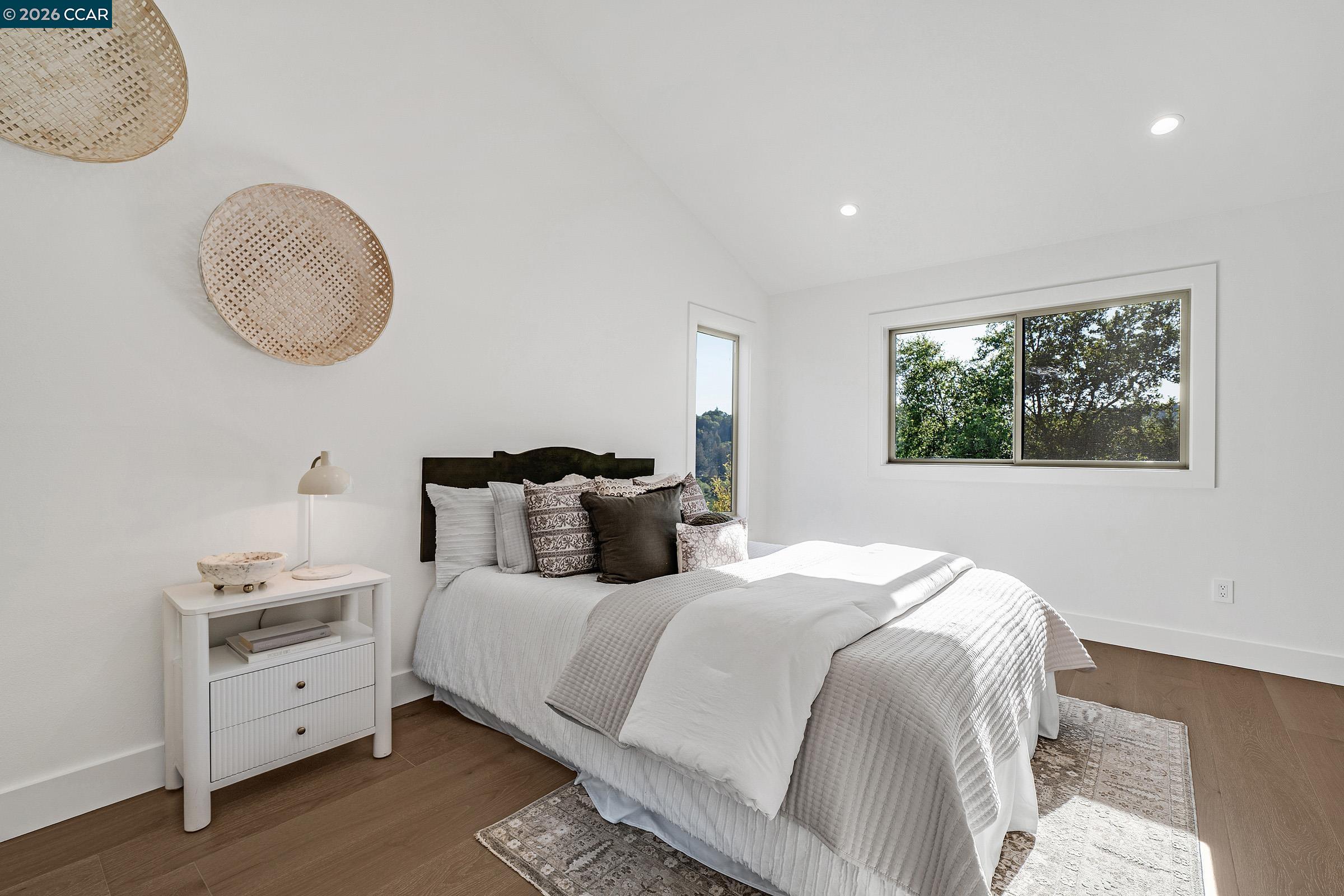 Detail Gallery Image 16 of 39 For 1059 Lizann Dr, Lafayette,  CA 94549 - 5 Beds | 4/1 Baths