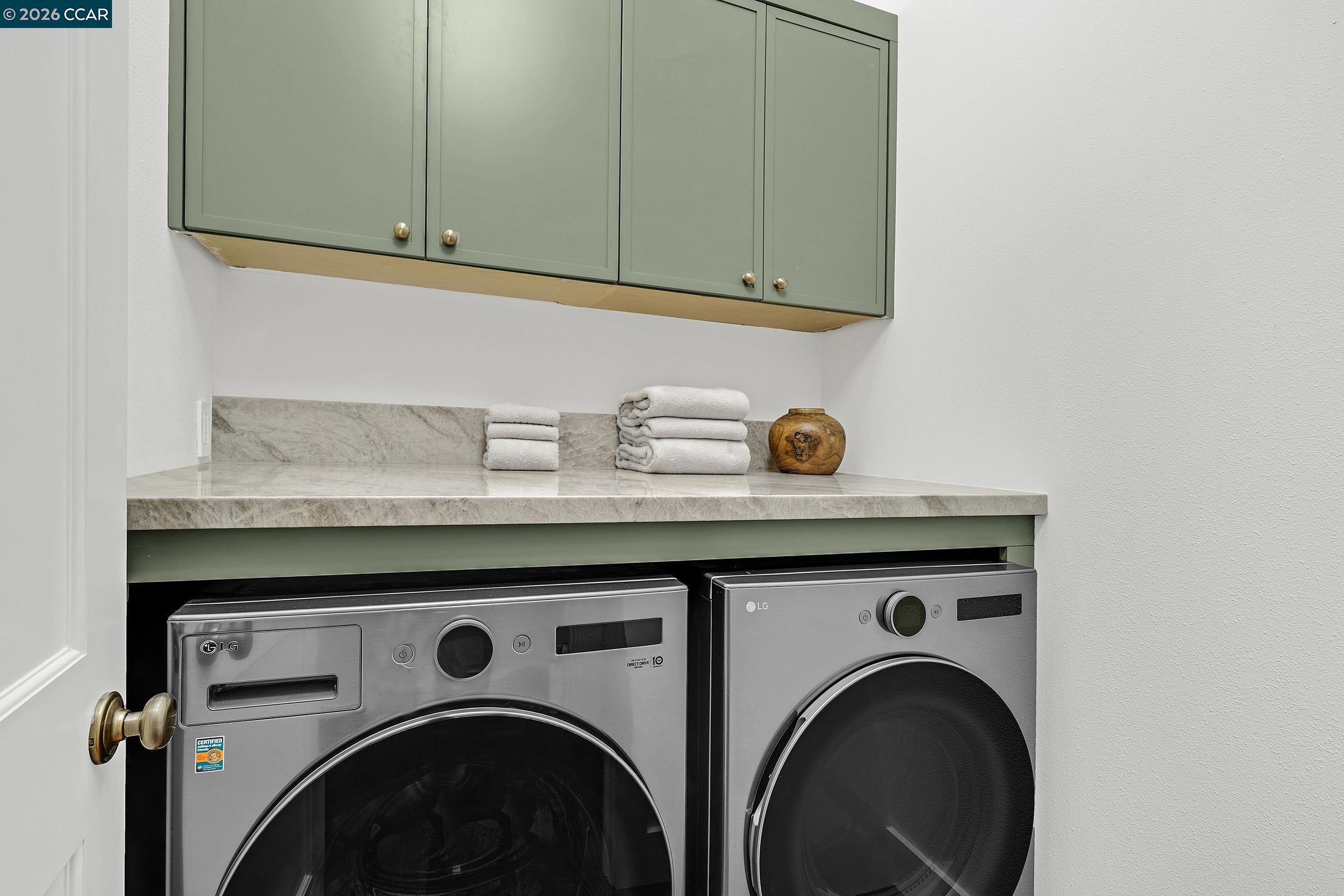 Detail Gallery Image 18 of 39 For 1059 Lizann Dr, Lafayette,  CA 94549 - 5 Beds | 4/1 Baths