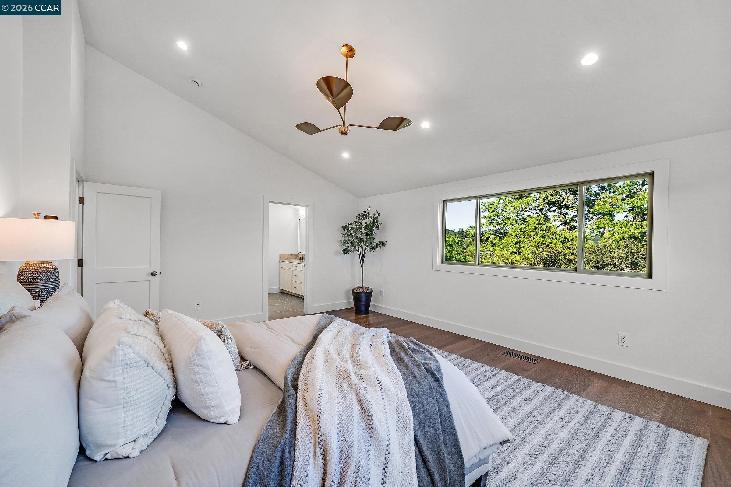 Detail Gallery Image 23 of 39 For 1059 Lizann Dr, Lafayette,  CA 94549 - 5 Beds | 4/1 Baths