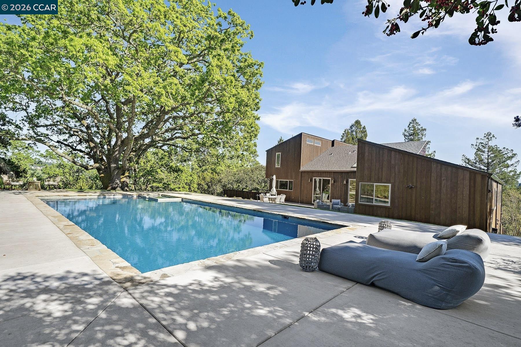 Detail Gallery Image 37 of 39 For 1059 Lizann Dr, Lafayette,  CA 94549 - 5 Beds | 4/1 Baths