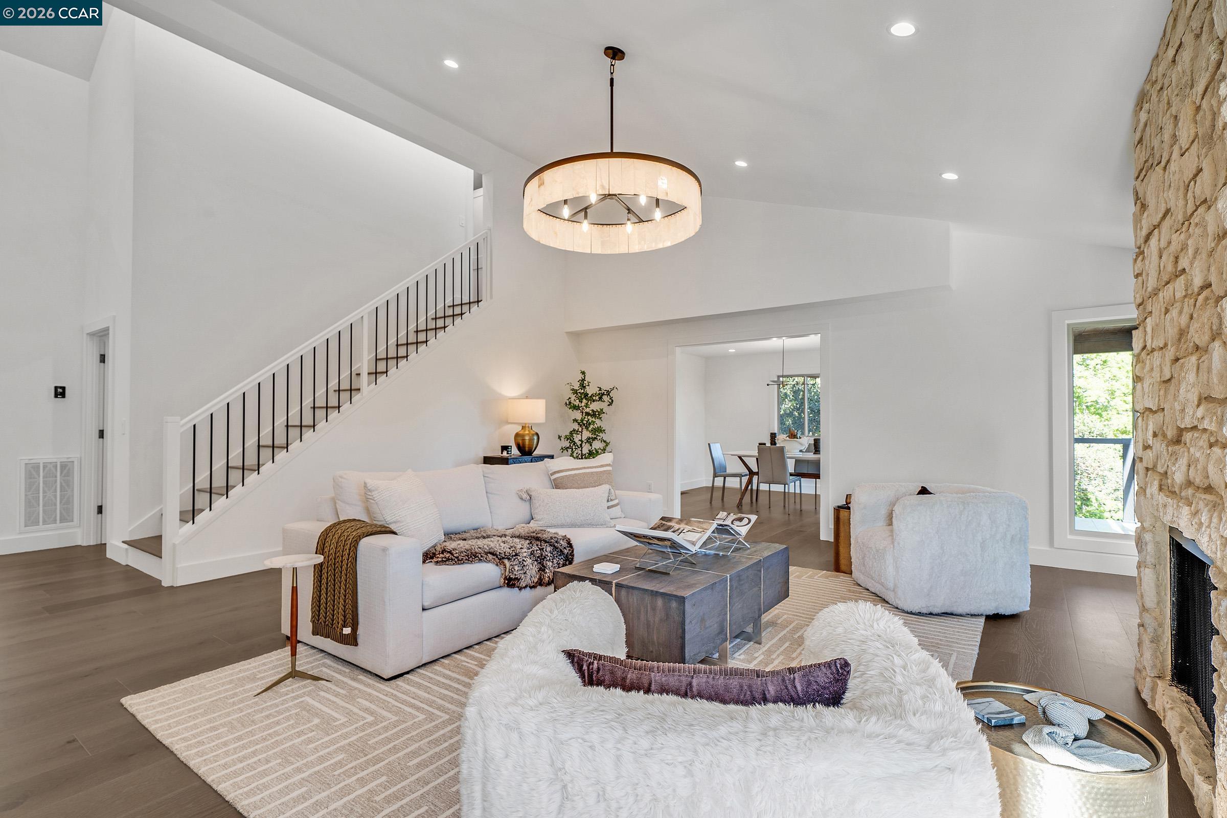 Detail Gallery Image 6 of 39 For 1059 Lizann Dr, Lafayette,  CA 94549 - 5 Beds | 4/1 Baths