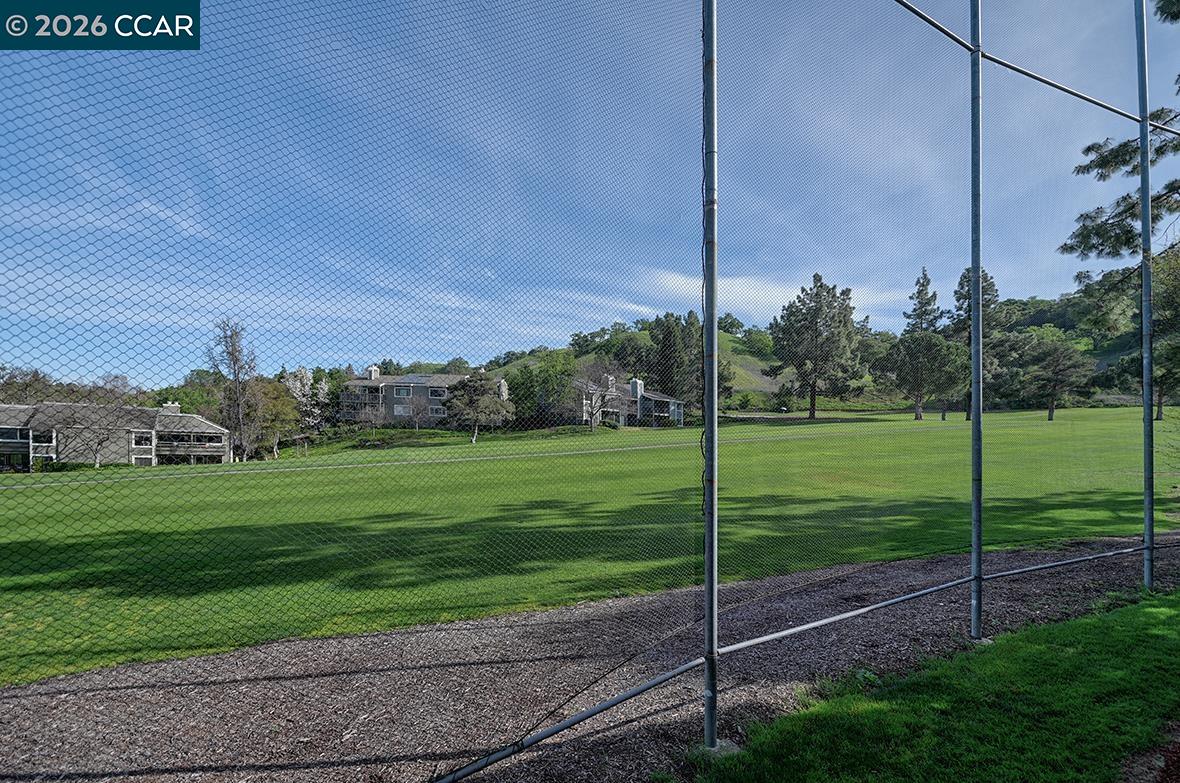 Photo #16: 41127380 Listing: Photo #16