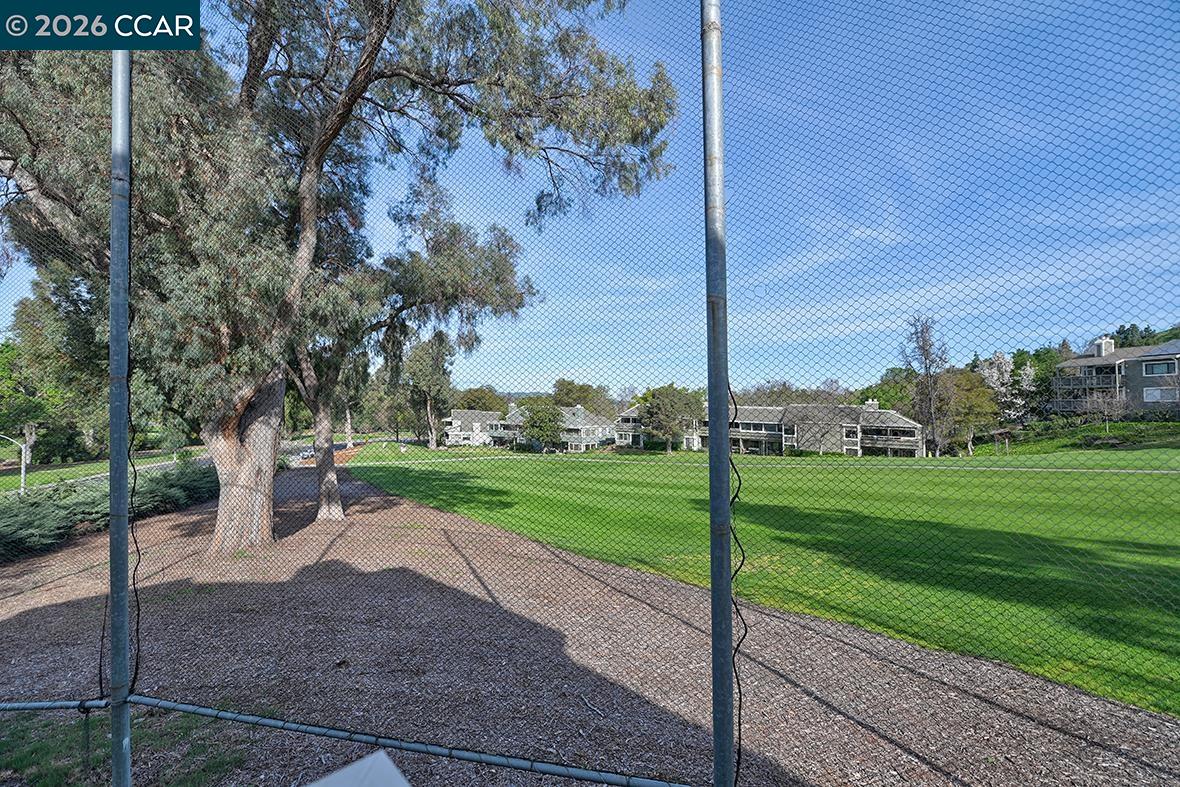 Photo #17: 41127380 Listing: Photo #17