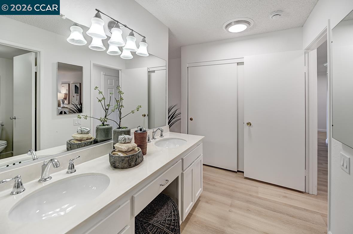 Photo #33: 41127380 Listing: Photo #33