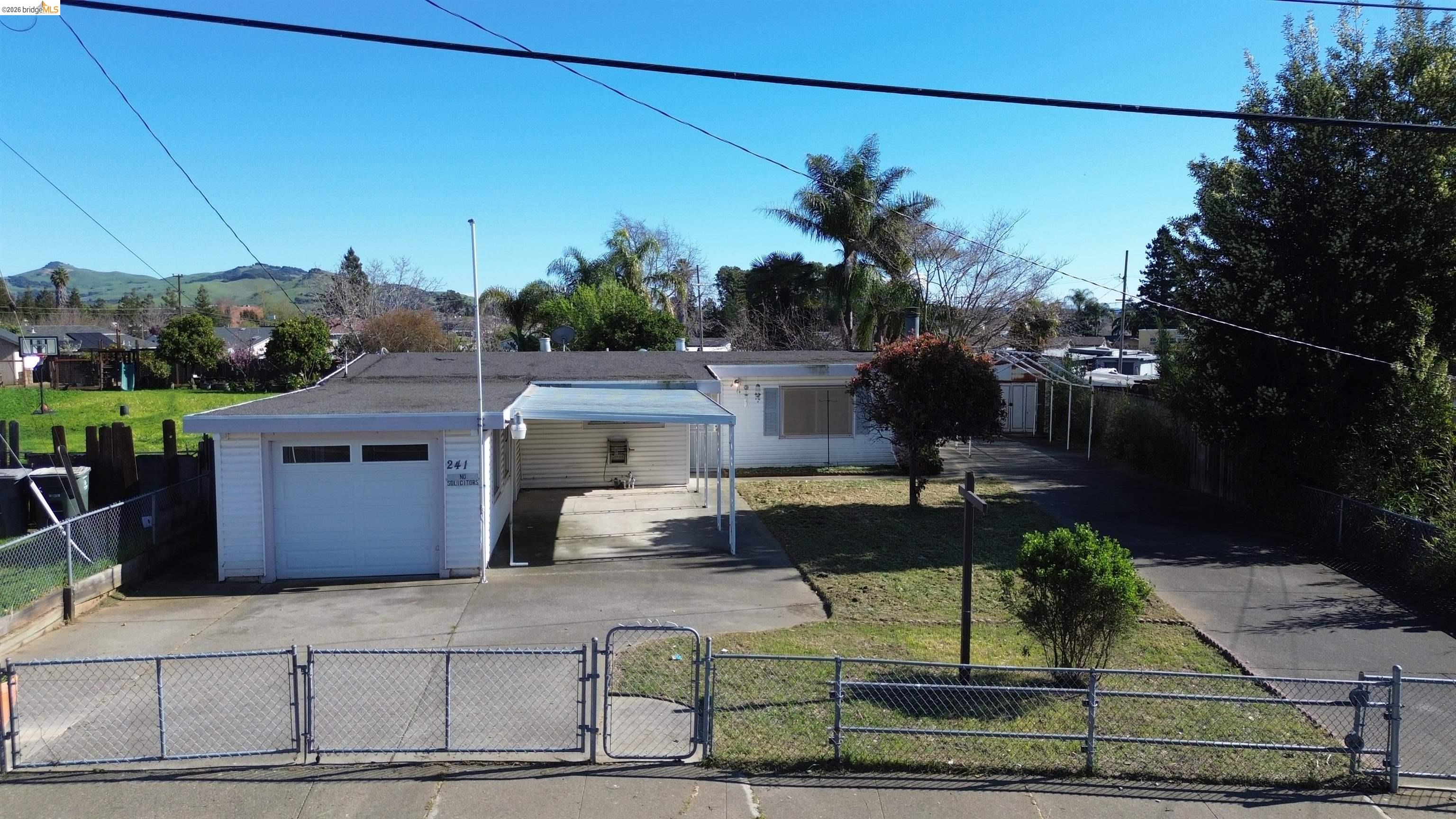 Detail Gallery Image 2 of 30 For 241 Los Altos Pl, American Canyon,  CA 94503 - 3 Beds | 2 Baths