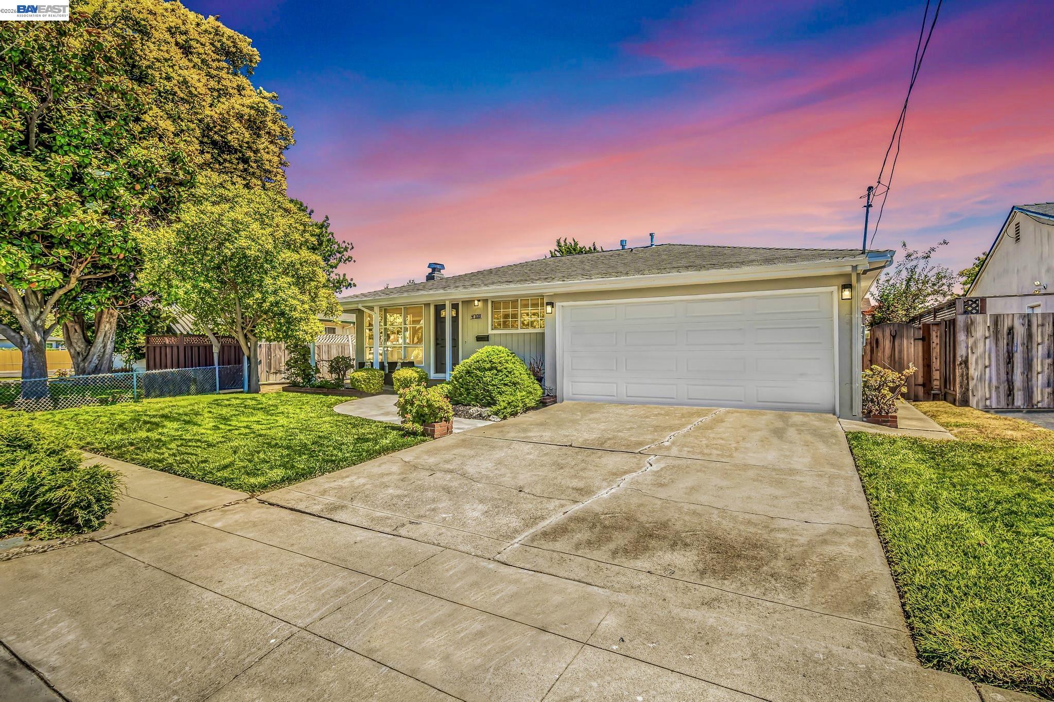 Detail Gallery Image 2 of 27 For 4708 Portola Dr, Fremont,  CA 94536 - 3 Beds | 2 Baths