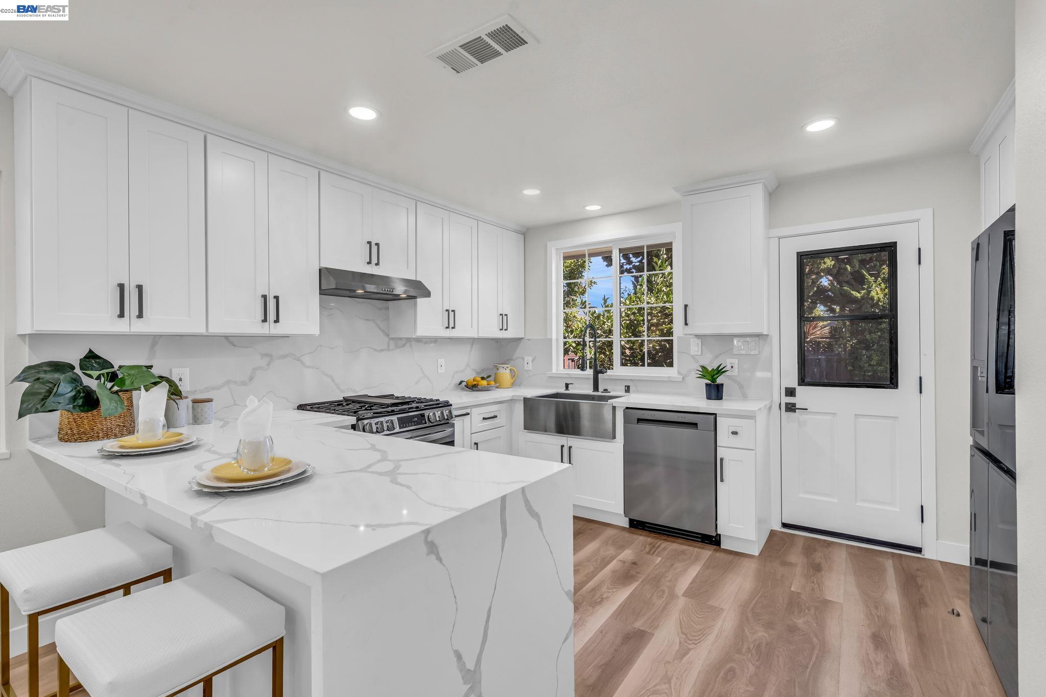 Detail Gallery Image 9 of 27 For 4708 Portola Dr, Fremont,  CA 94536 - 3 Beds | 2 Baths