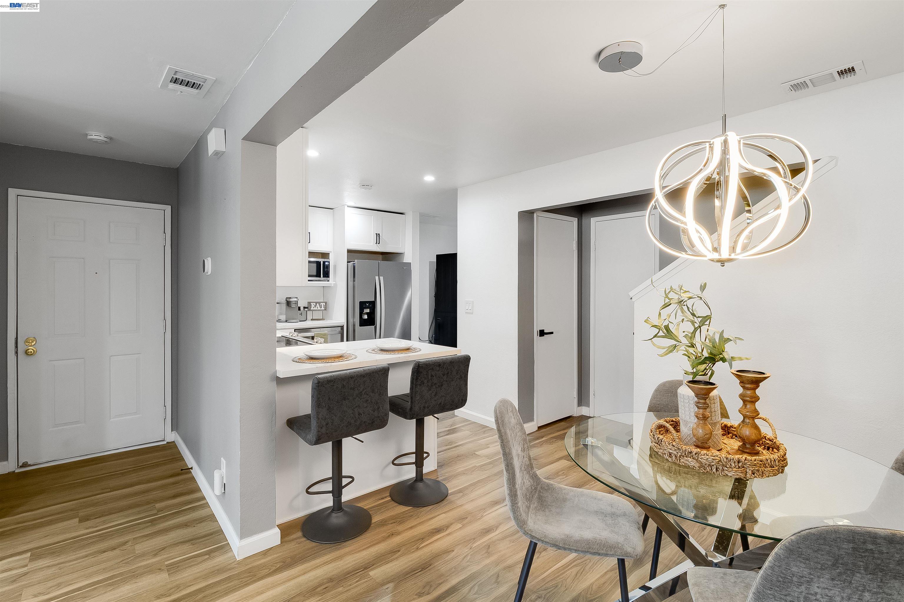 Detail Gallery Image 14 of 40 For 5025 Valley Crest Dr #147,  Concord,  CA 94521 - 2 Beds | 1/1 Baths