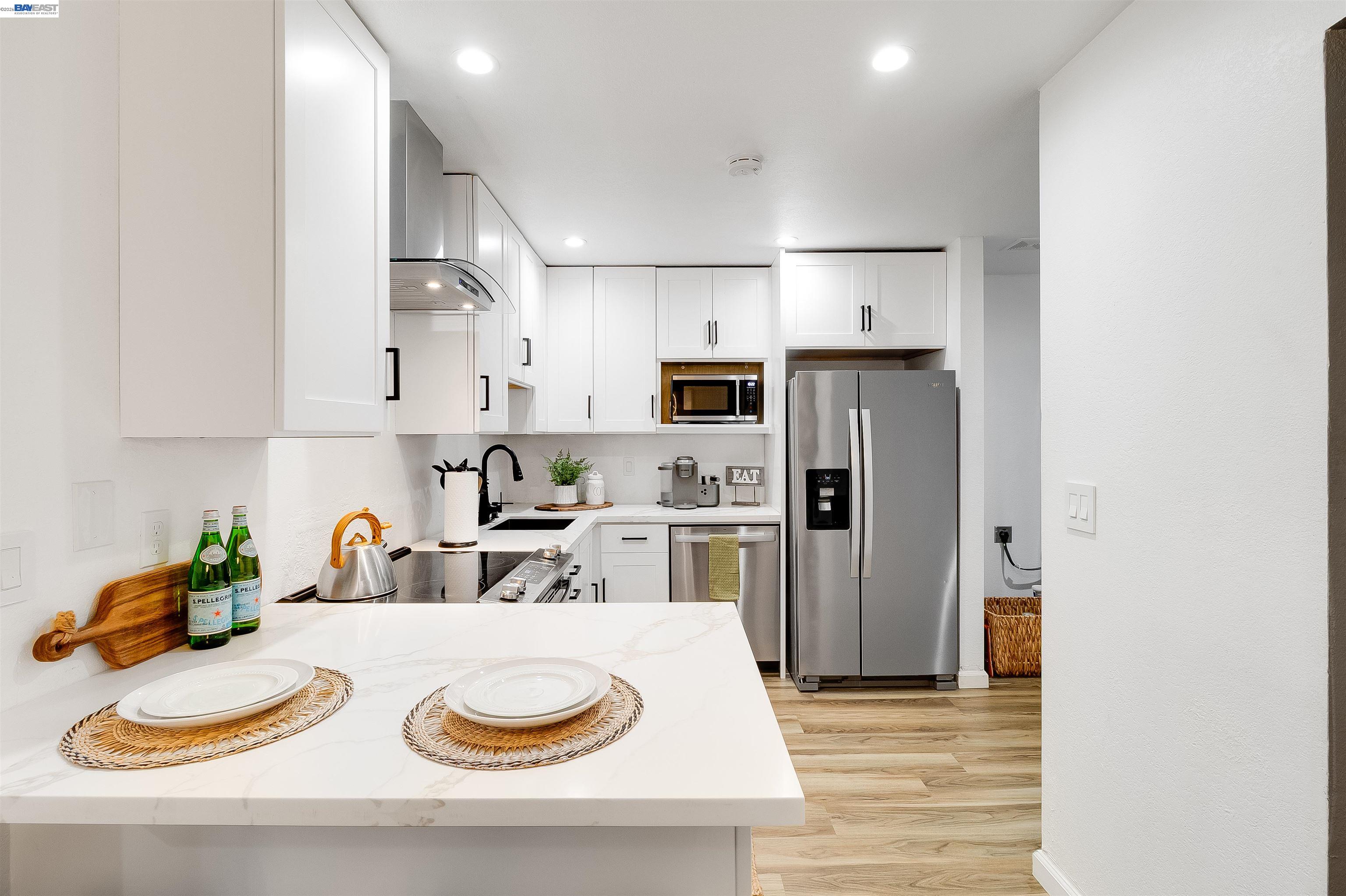 Detail Gallery Image 4 of 40 For 5025 Valley Crest Dr #147,  Concord,  CA 94521 - 2 Beds | 1/1 Baths