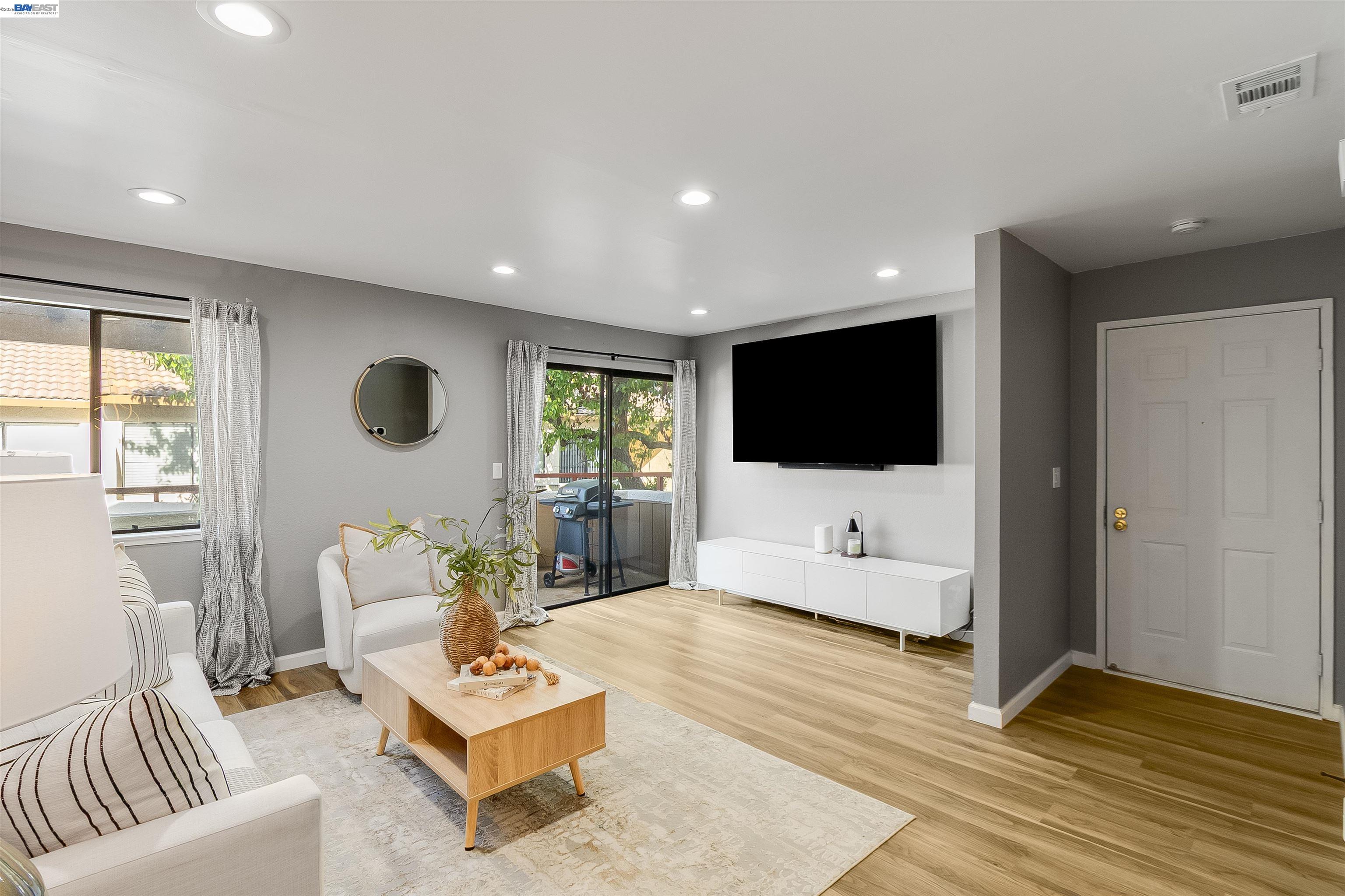 Photo #8: 41127386 Listing: Photo #8