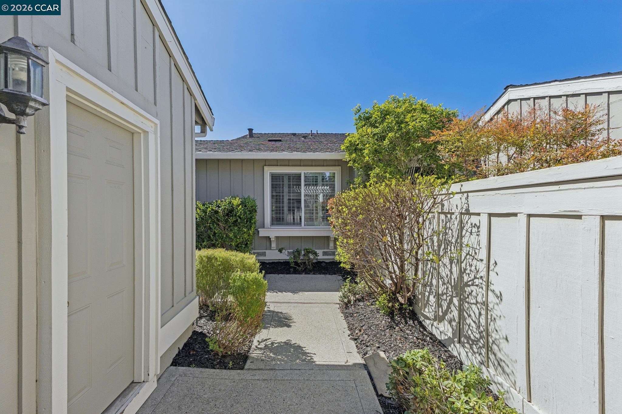 Photo #4: 41127388 Listing: Photo #4