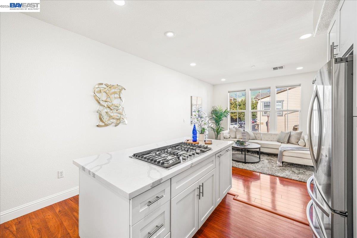 Photo #11: 41127390 Listing: Photo #11