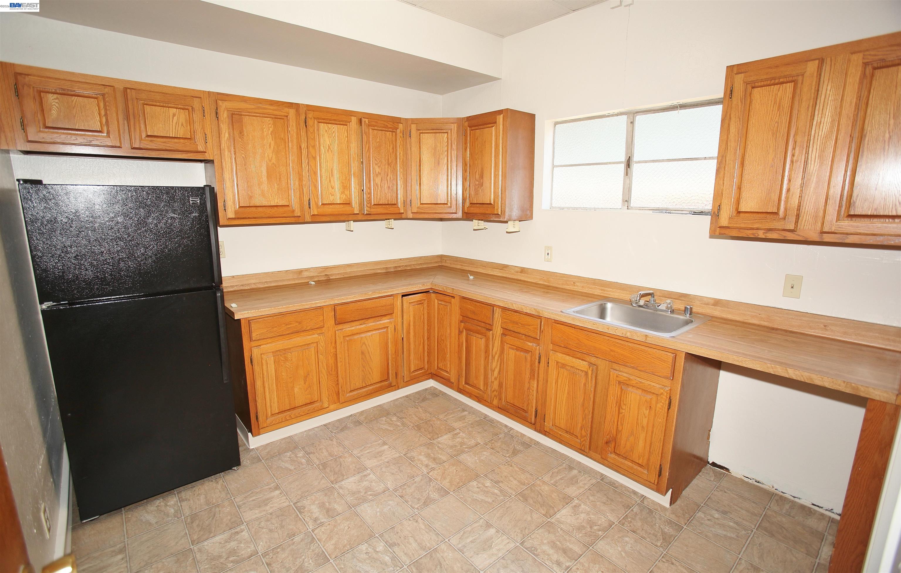 Detail Gallery Image 10 of 17 For , Hayward,  CA 94541 - – Beds | – Baths