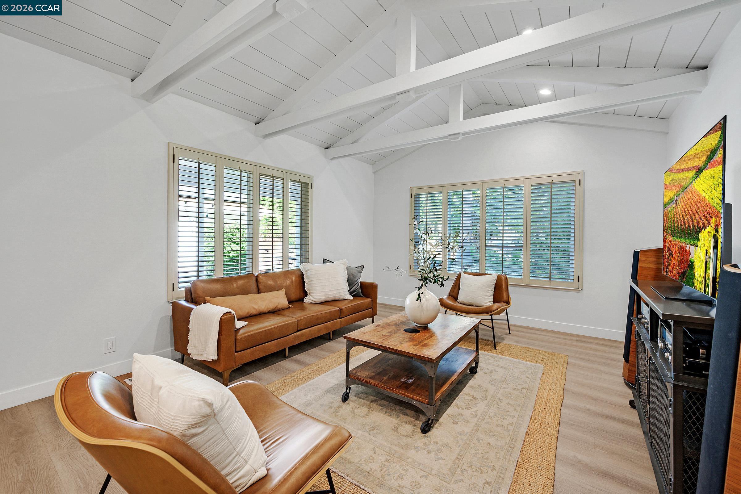 Detail Gallery Image 15 of 42 For 207 Normandy Ln, Walnut Creek,  CA 94598 - 4 Beds | 2/1 Baths