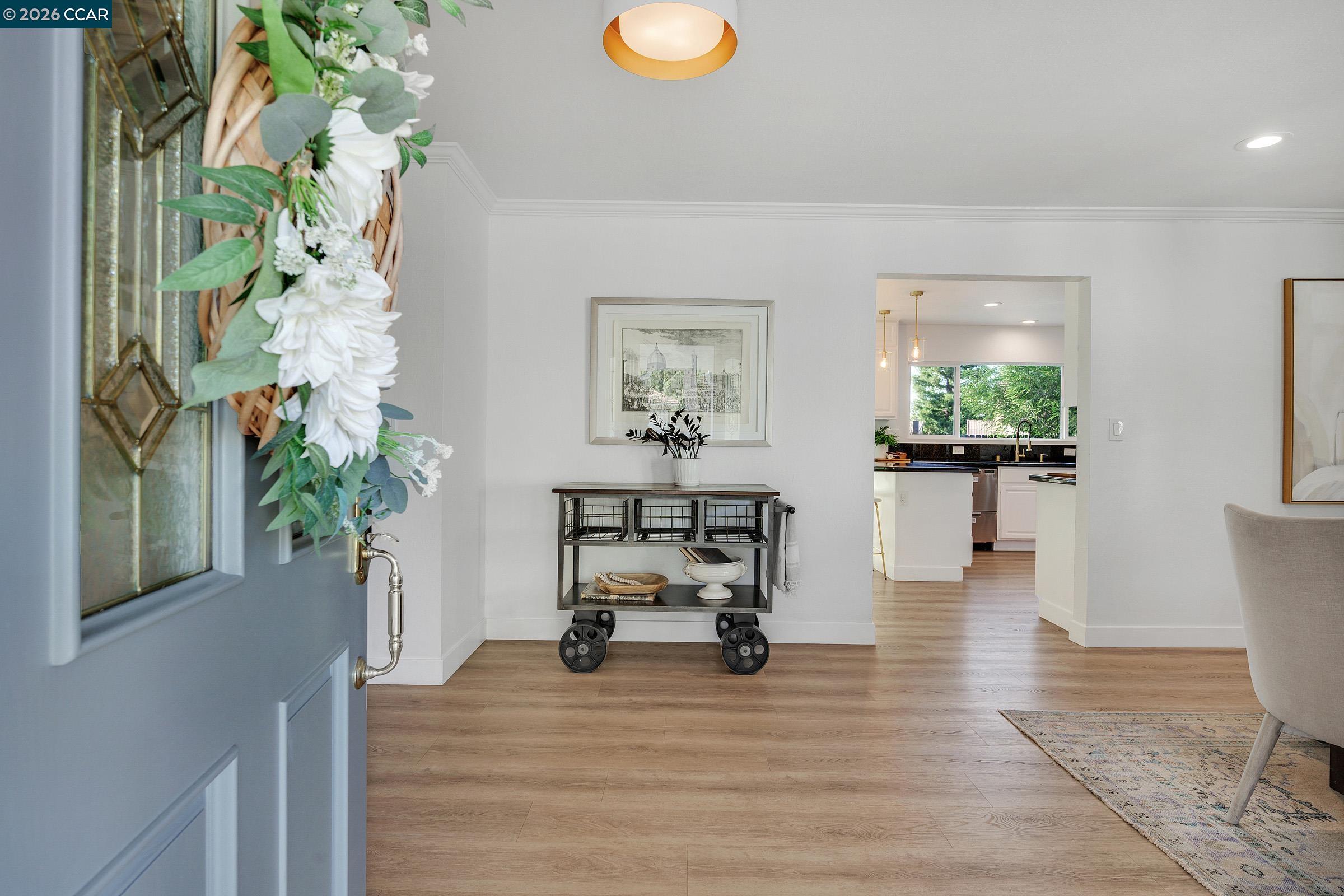 Detail Gallery Image 4 of 42 For 207 Normandy Ln, Walnut Creek,  CA 94598 - 4 Beds | 2/1 Baths