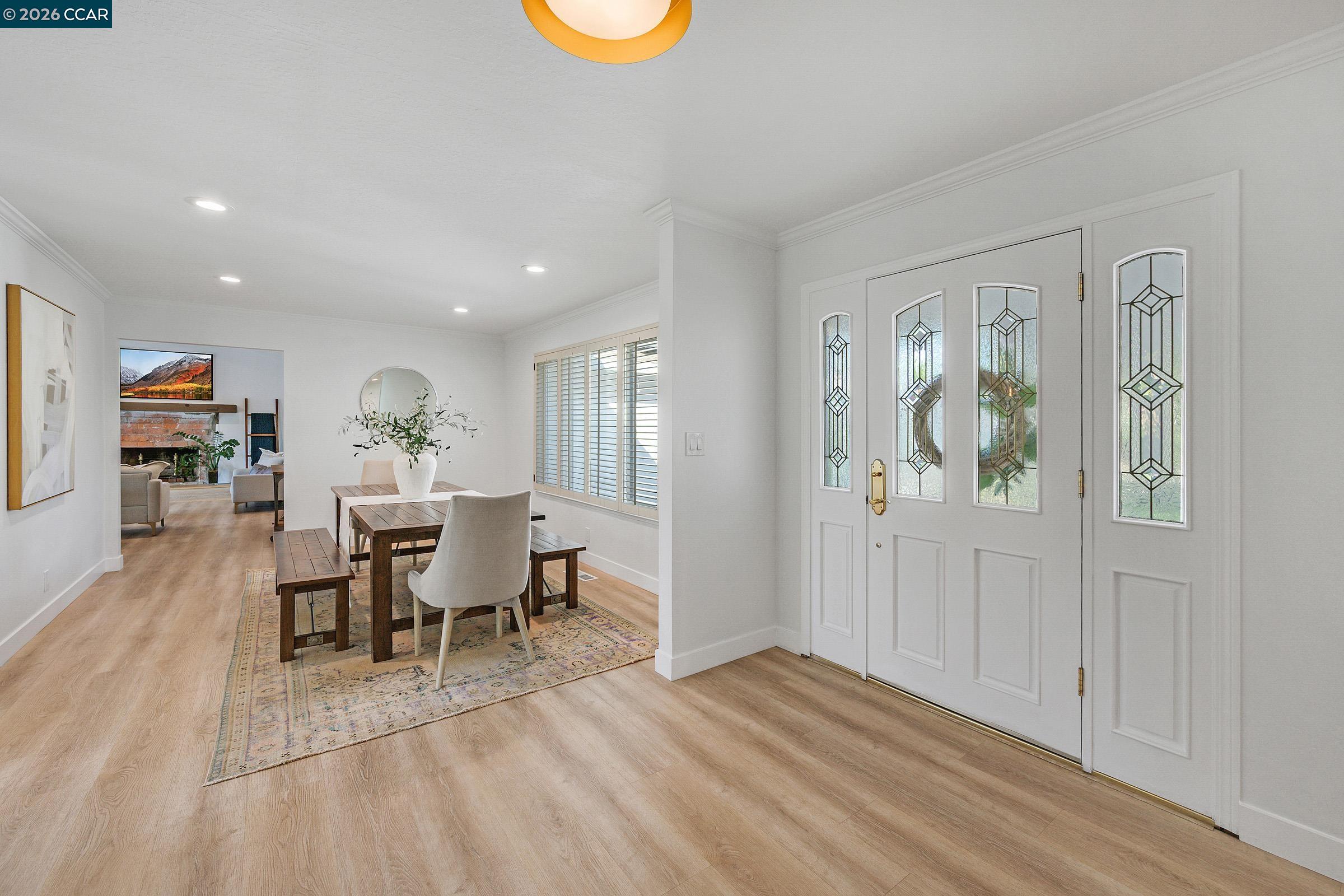 Detail Gallery Image 5 of 42 For 207 Normandy Ln, Walnut Creek,  CA 94598 - 4 Beds | 2/1 Baths