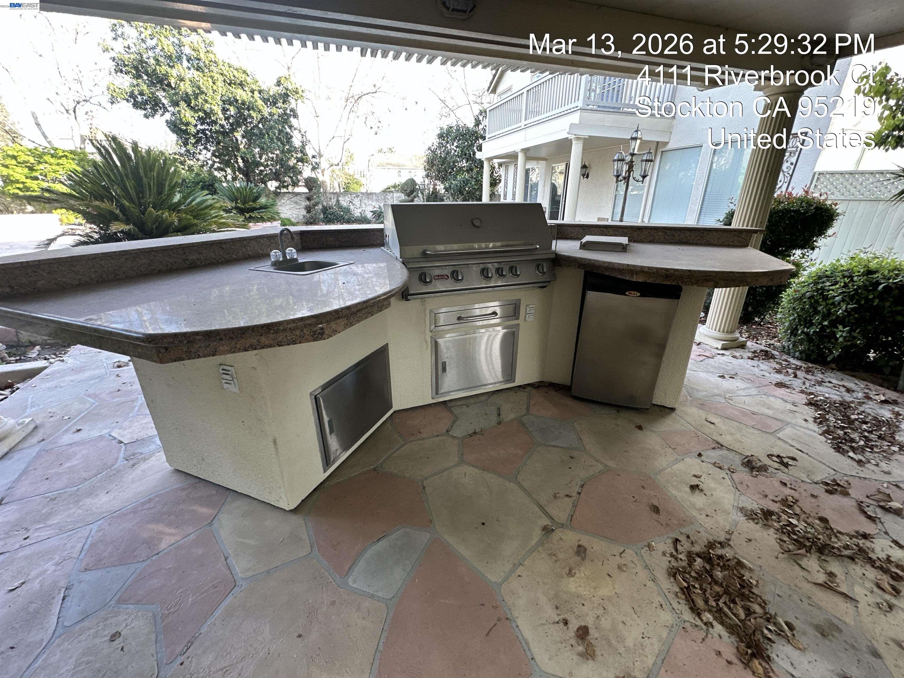 Detail Gallery Image 4 of 25 For 4111 Riverbrook Ct, Stockton,  CA 95219 - 5 Beds | 4 Baths