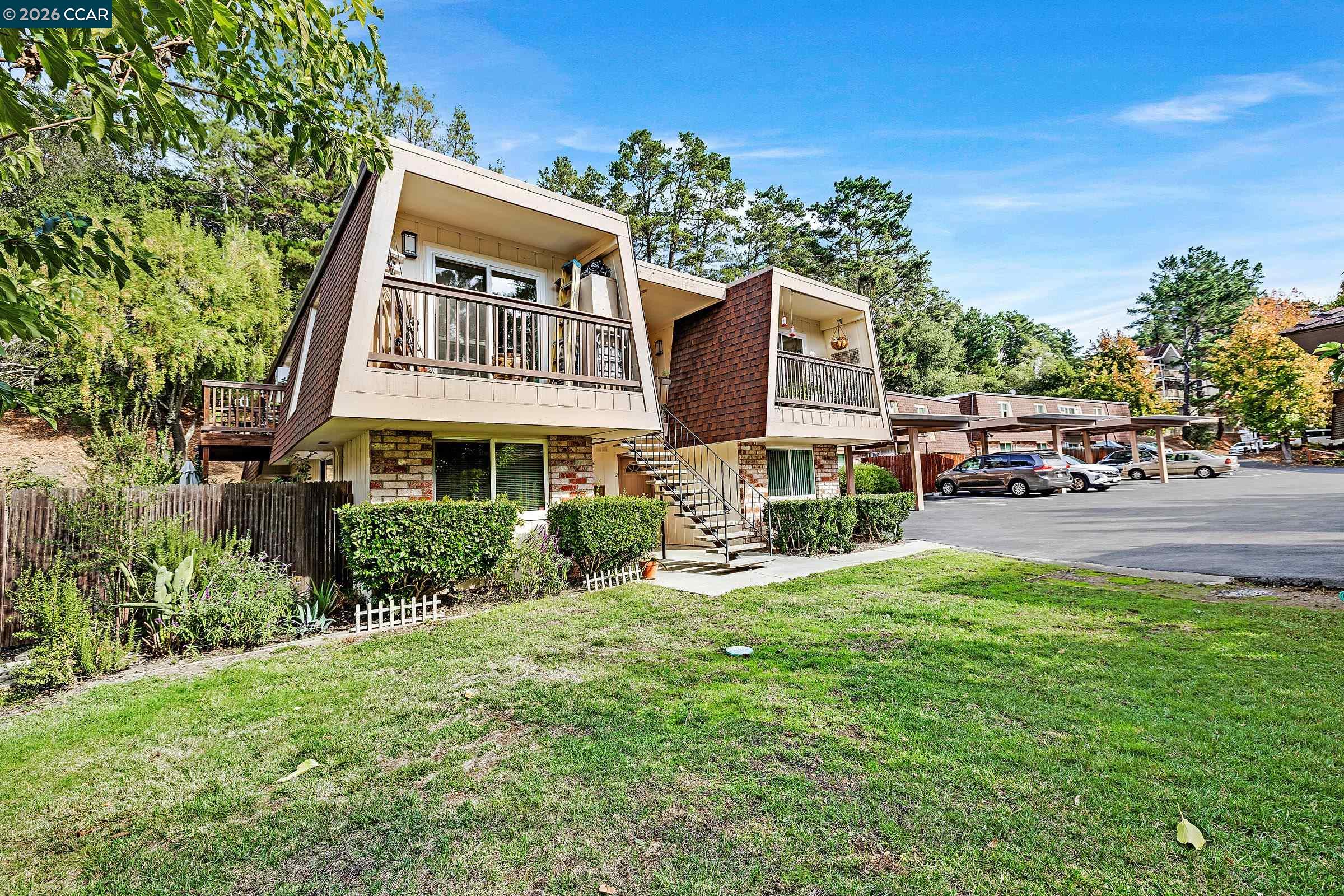 Detail Gallery Image 6 of 33 For 146 Ascot Ct #2,  Moraga,  CA 94556 - 2 Beds | 2 Baths