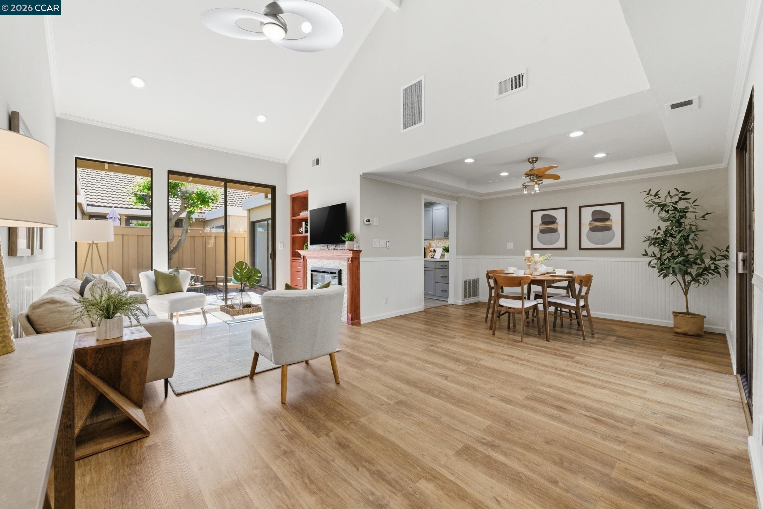 Front Image Thumbnail for CC41127400