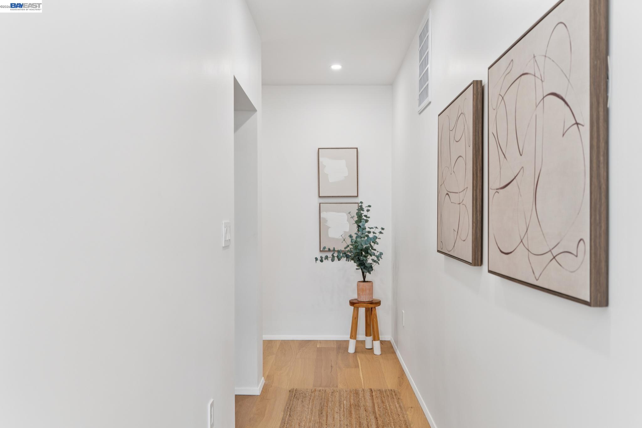 Detail Gallery Image 11 of 46 For 546 Weldon Ave, Oakland,  CA 94610 - 3 Beds | 3 Baths