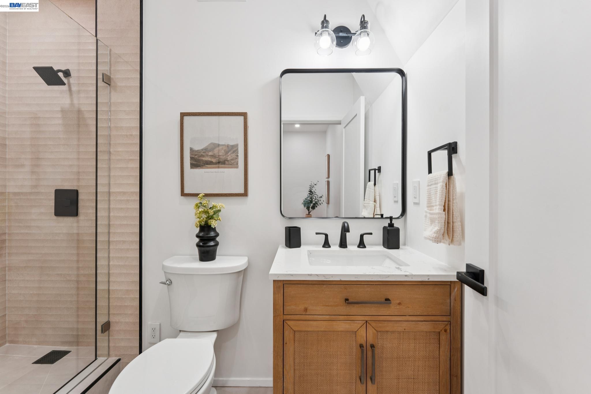 Detail Gallery Image 12 of 46 For 546 Weldon Ave, Oakland,  CA 94610 - 3 Beds | 3 Baths