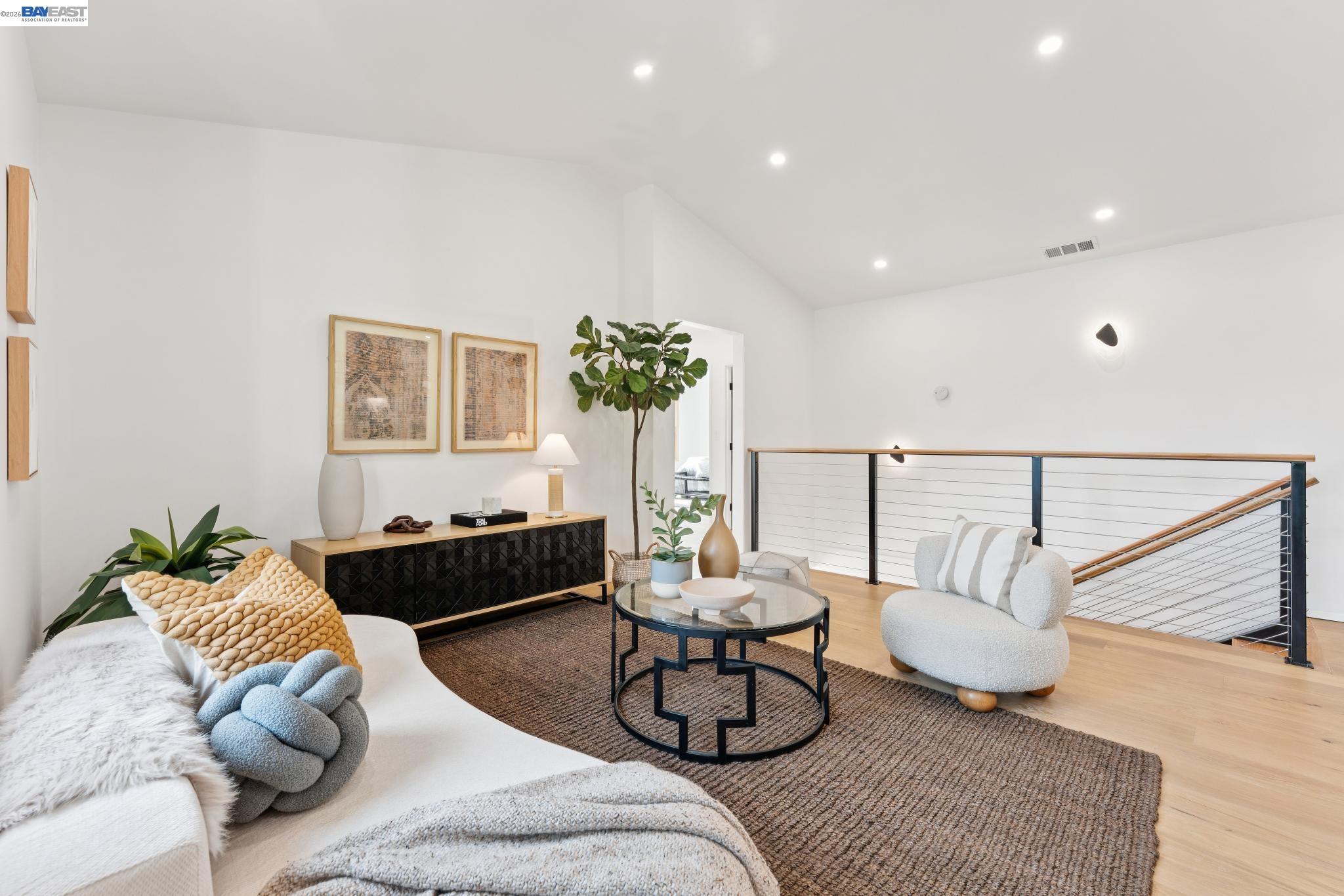 Detail Gallery Image 19 of 46 For 546 Weldon Ave, Oakland,  CA 94610 - 3 Beds | 3 Baths