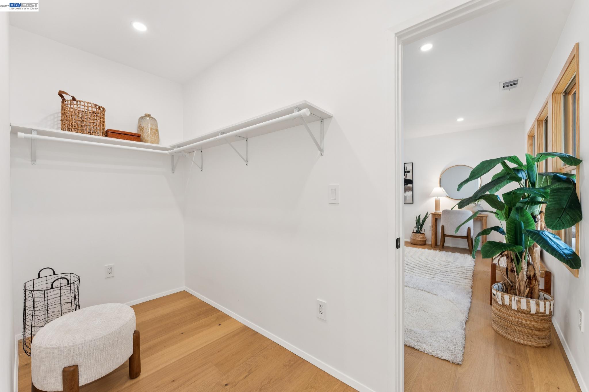 Detail Gallery Image 31 of 46 For 546 Weldon Ave, Oakland,  CA 94610 - 3 Beds | 3 Baths