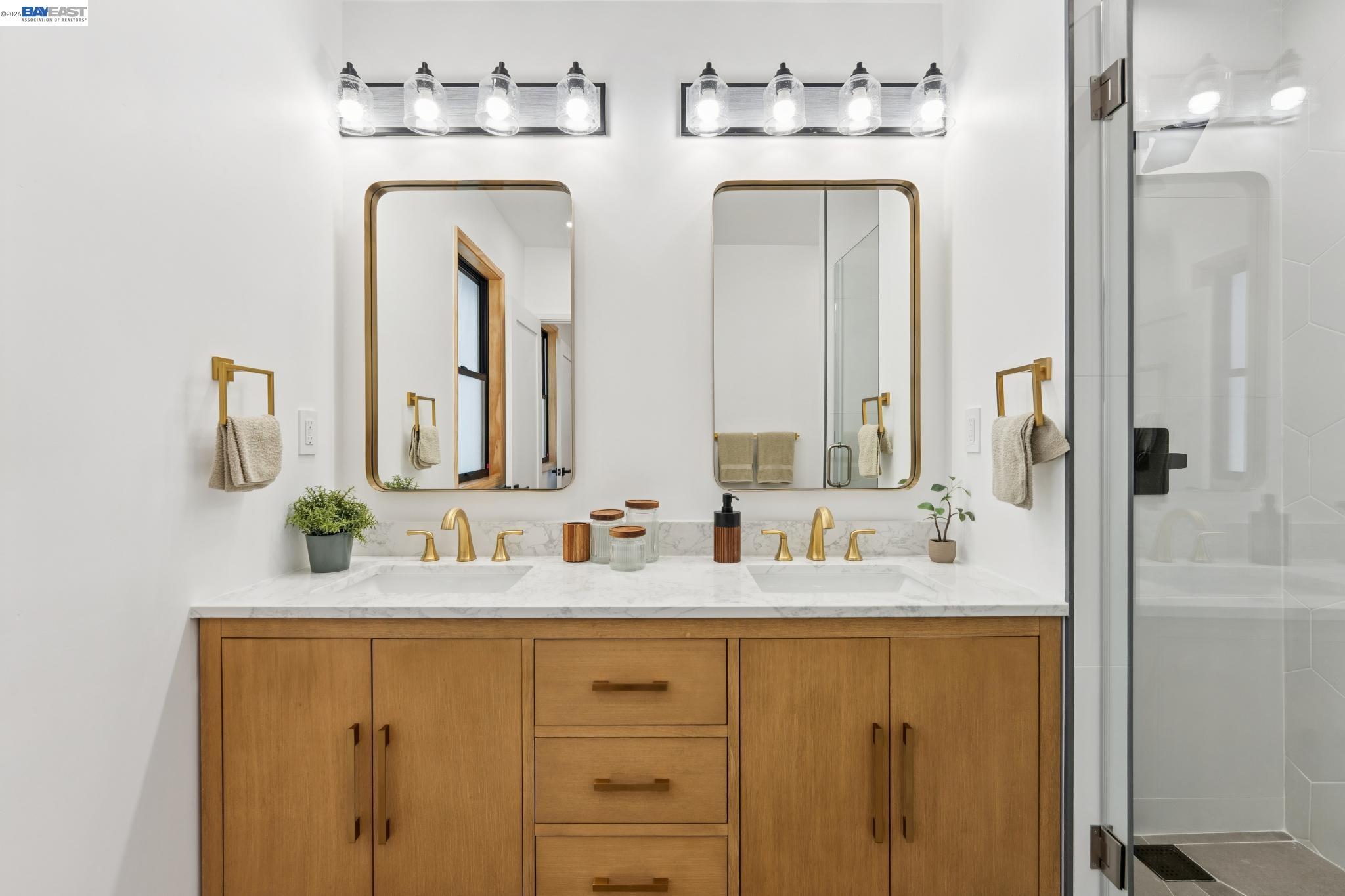 Detail Gallery Image 33 of 46 For 546 Weldon Ave, Oakland,  CA 94610 - 3 Beds | 3 Baths