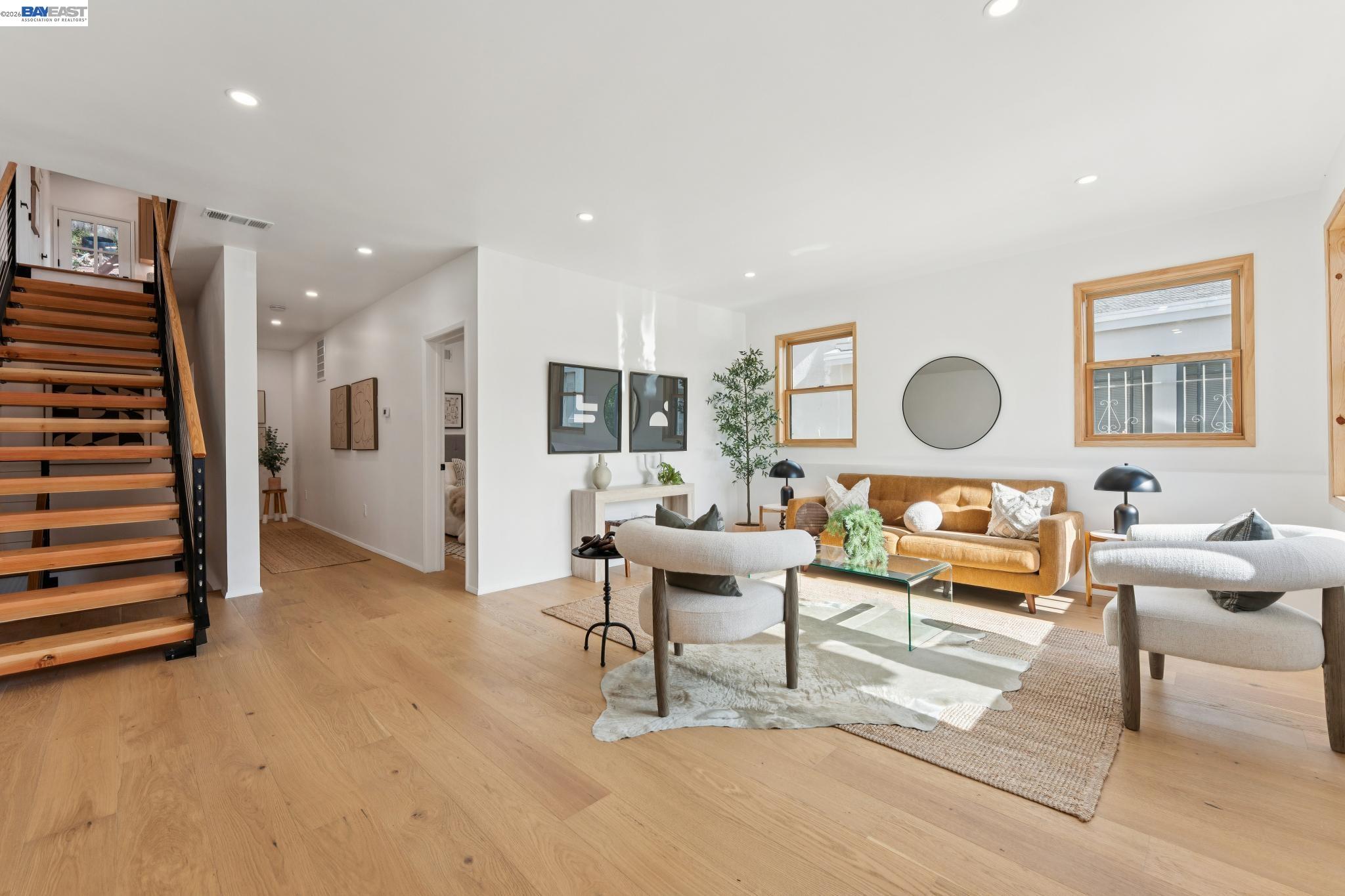 Detail Gallery Image 6 of 46 For 546 Weldon Ave, Oakland,  CA 94610 - 3 Beds | 3 Baths