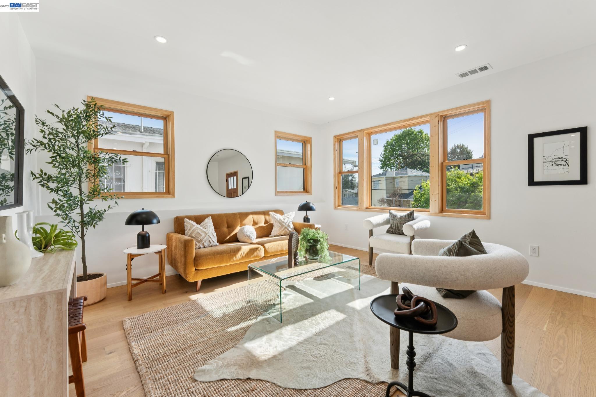 Detail Gallery Image 7 of 46 For 546 Weldon Ave, Oakland,  CA 94610 - 3 Beds | 3 Baths