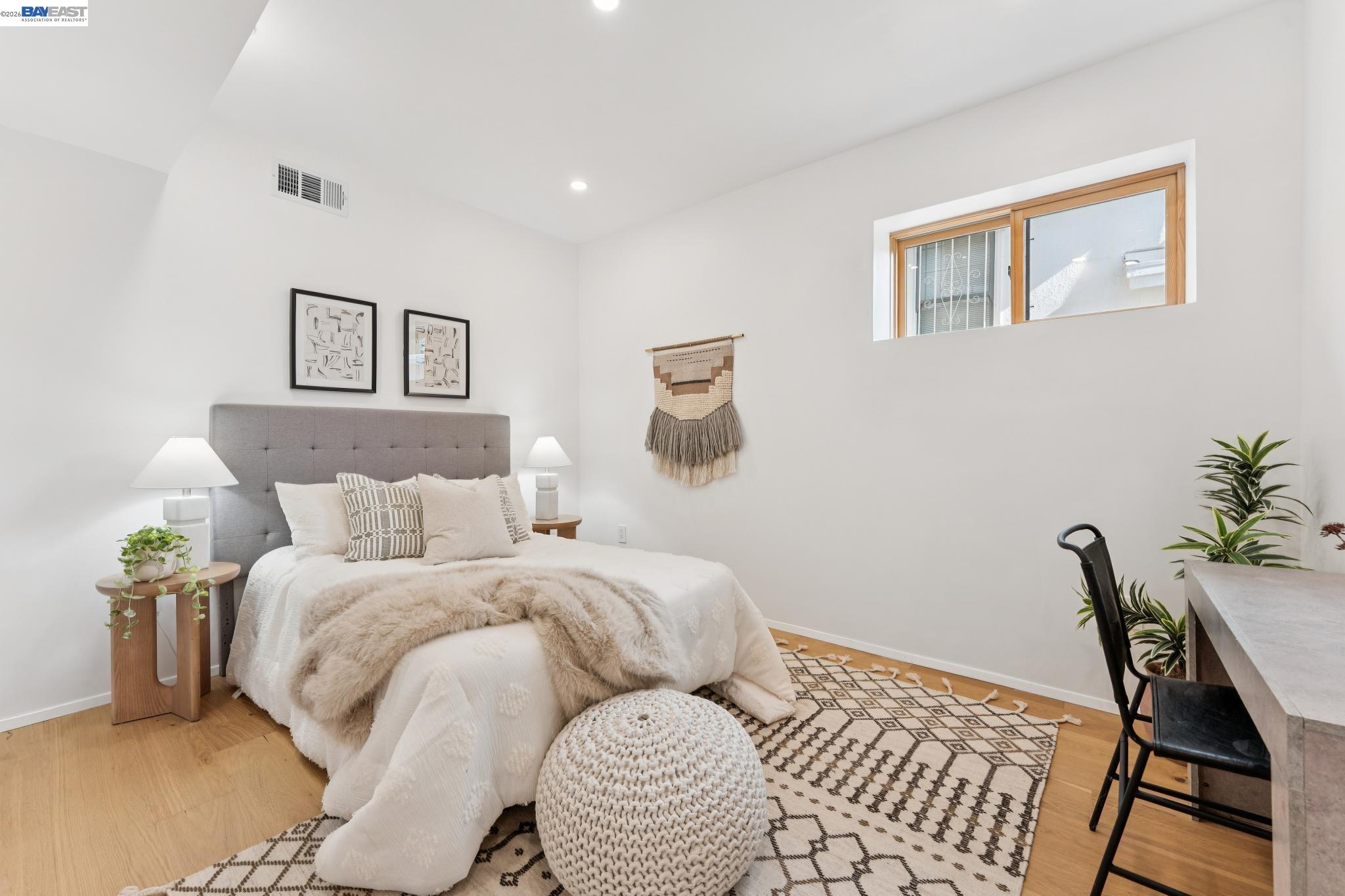 Detail Gallery Image 9 of 46 For 546 Weldon Ave, Oakland,  CA 94610 - 3 Beds | 3 Baths