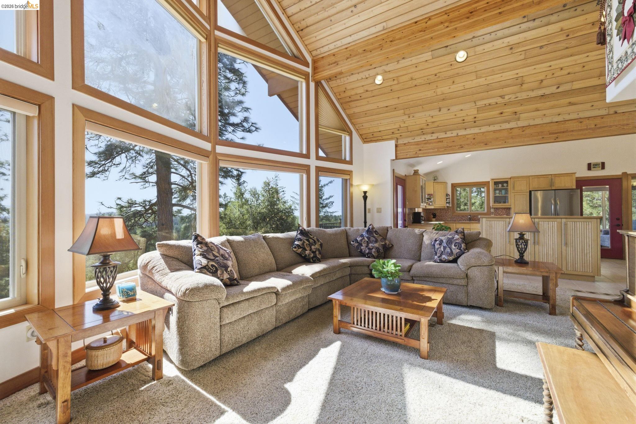 Detail Gallery Image 19 of 60 For 6064 Heron Dr., Coulterville,  CA 95311-9595 - 3 Beds | 3 Baths