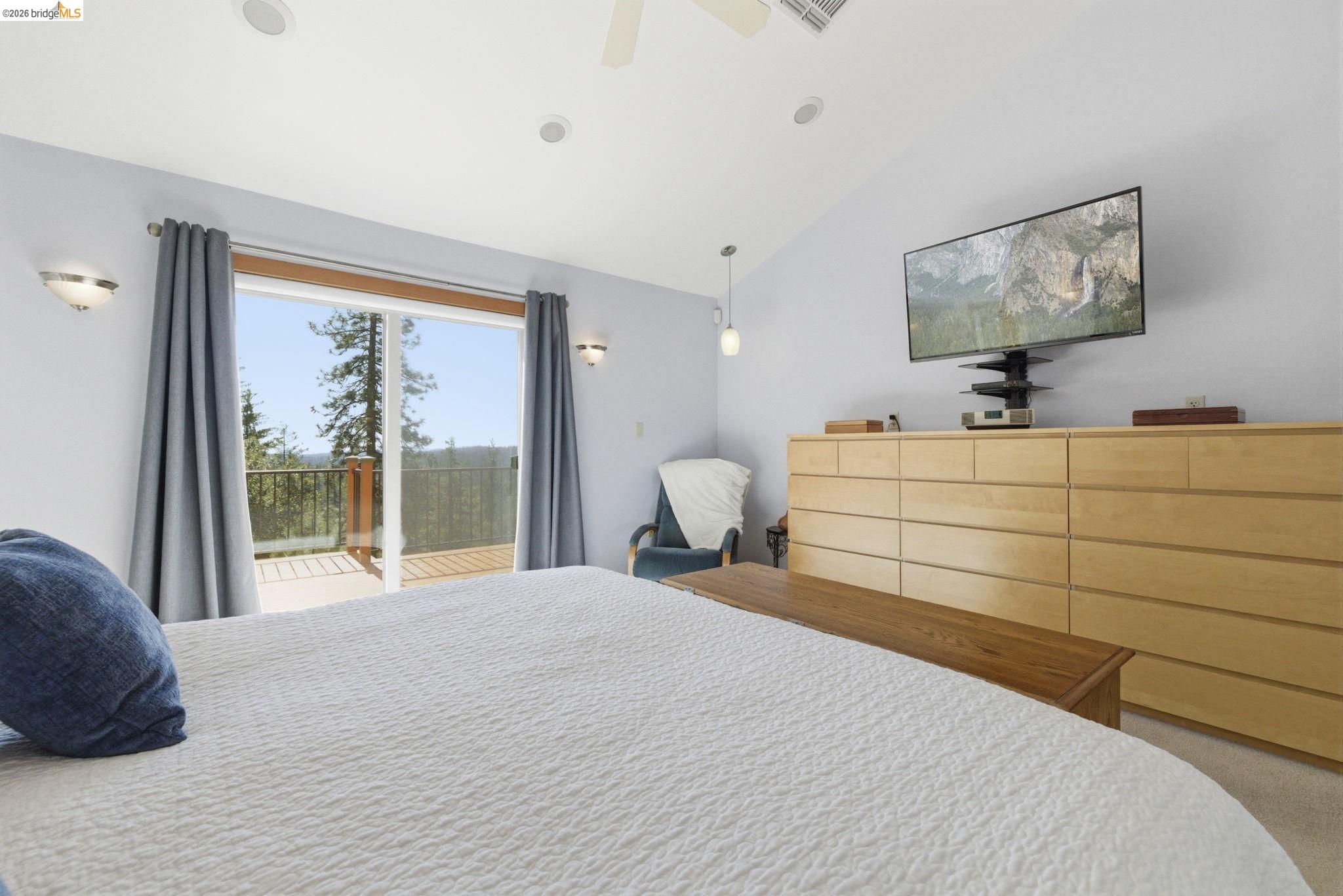 Detail Gallery Image 40 of 60 For 6064 Heron Dr., Coulterville,  CA 95311-9595 - 3 Beds | 3 Baths