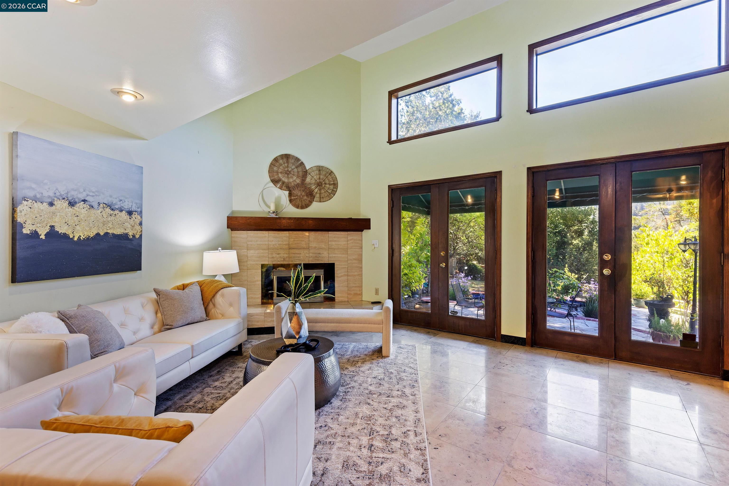 Detail Gallery Image 16 of 44 For 39 Mira Loma Rd, Orinda,  CA 94563 - 4 Beds | 3 Baths