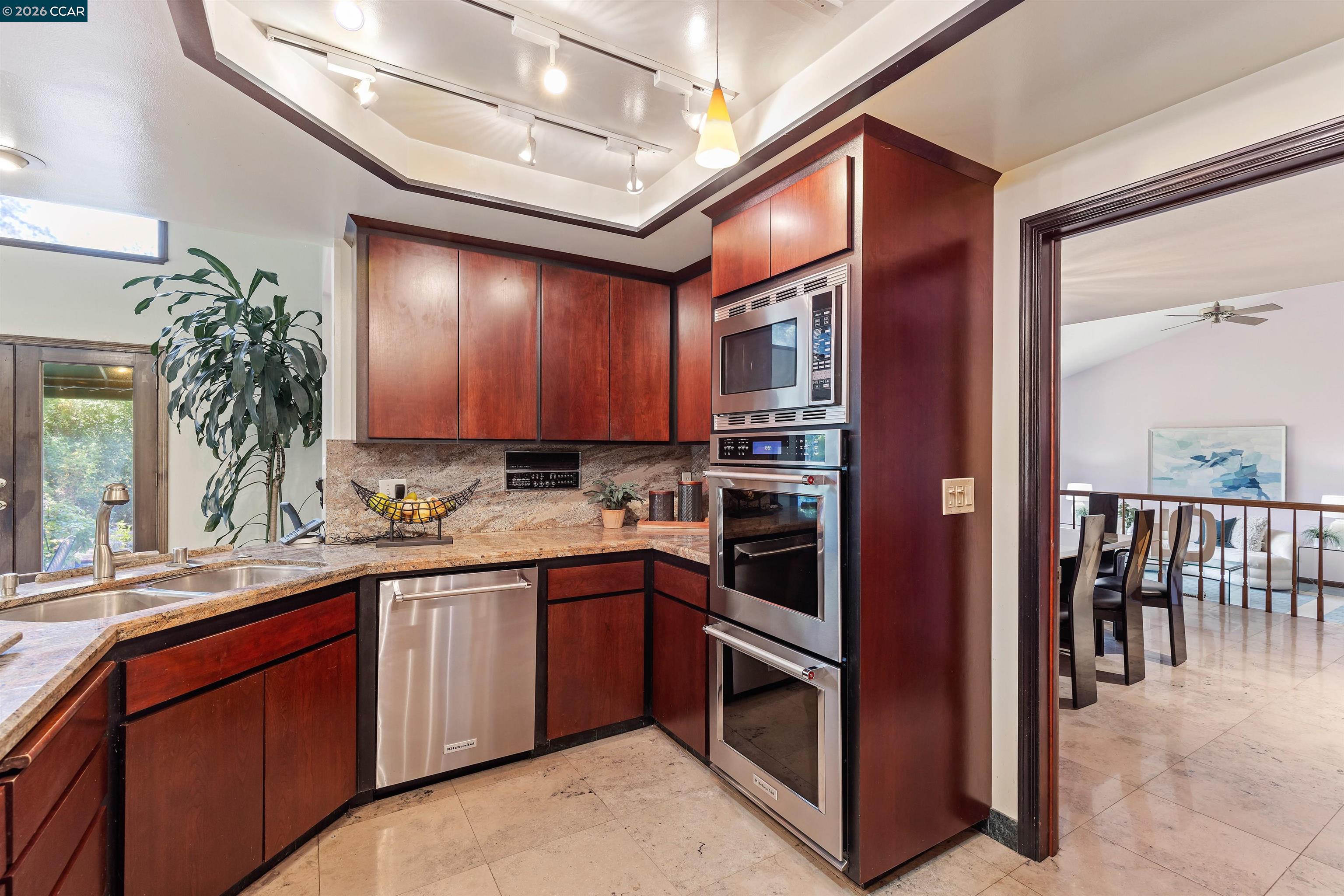 Detail Gallery Image 20 of 44 For 39 Mira Loma Rd, Orinda,  CA 94563 - 4 Beds | 3 Baths