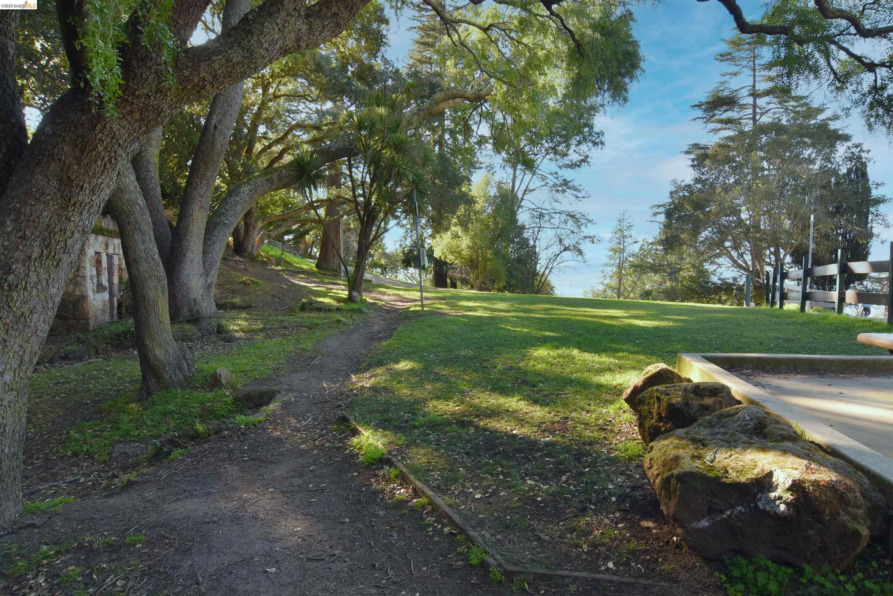 Detail Gallery Image 7 of 17 For 962 Regal Rd, Berkeley,  CA 94708 - – Beds | – Baths