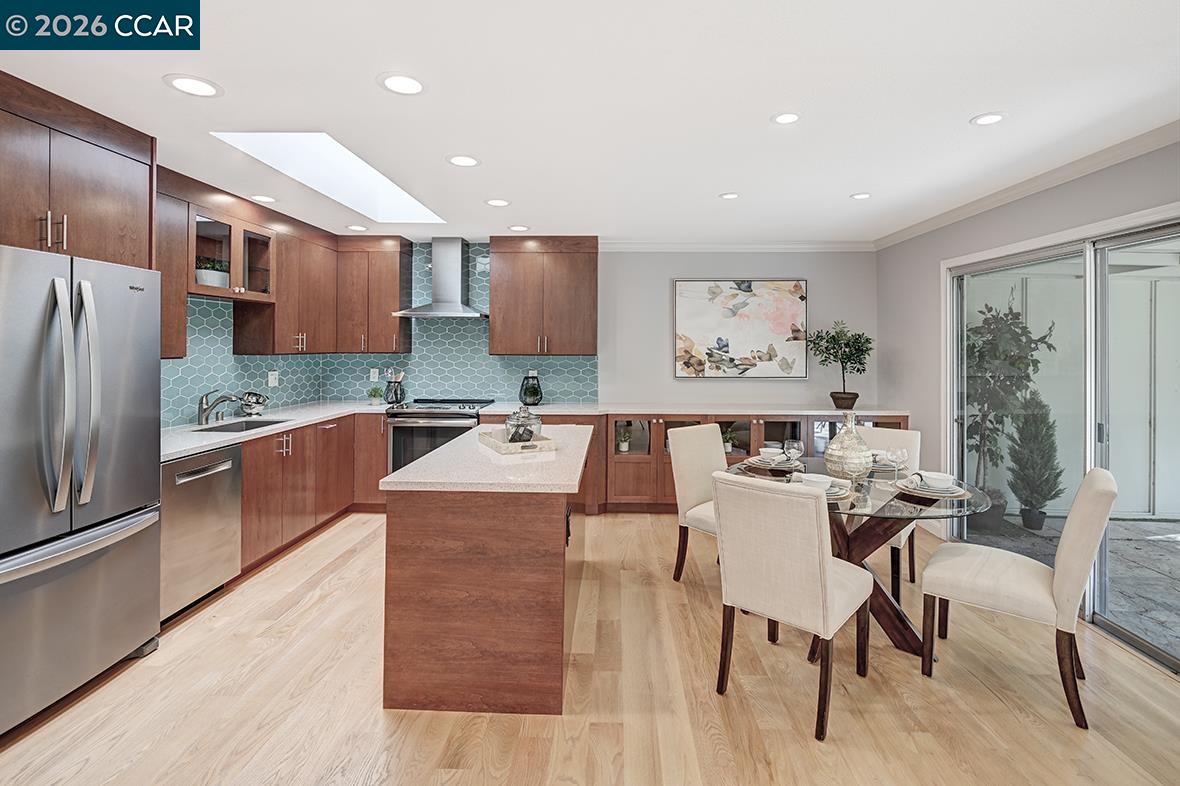 Photo #1: 41127410 Listing: Photo #1