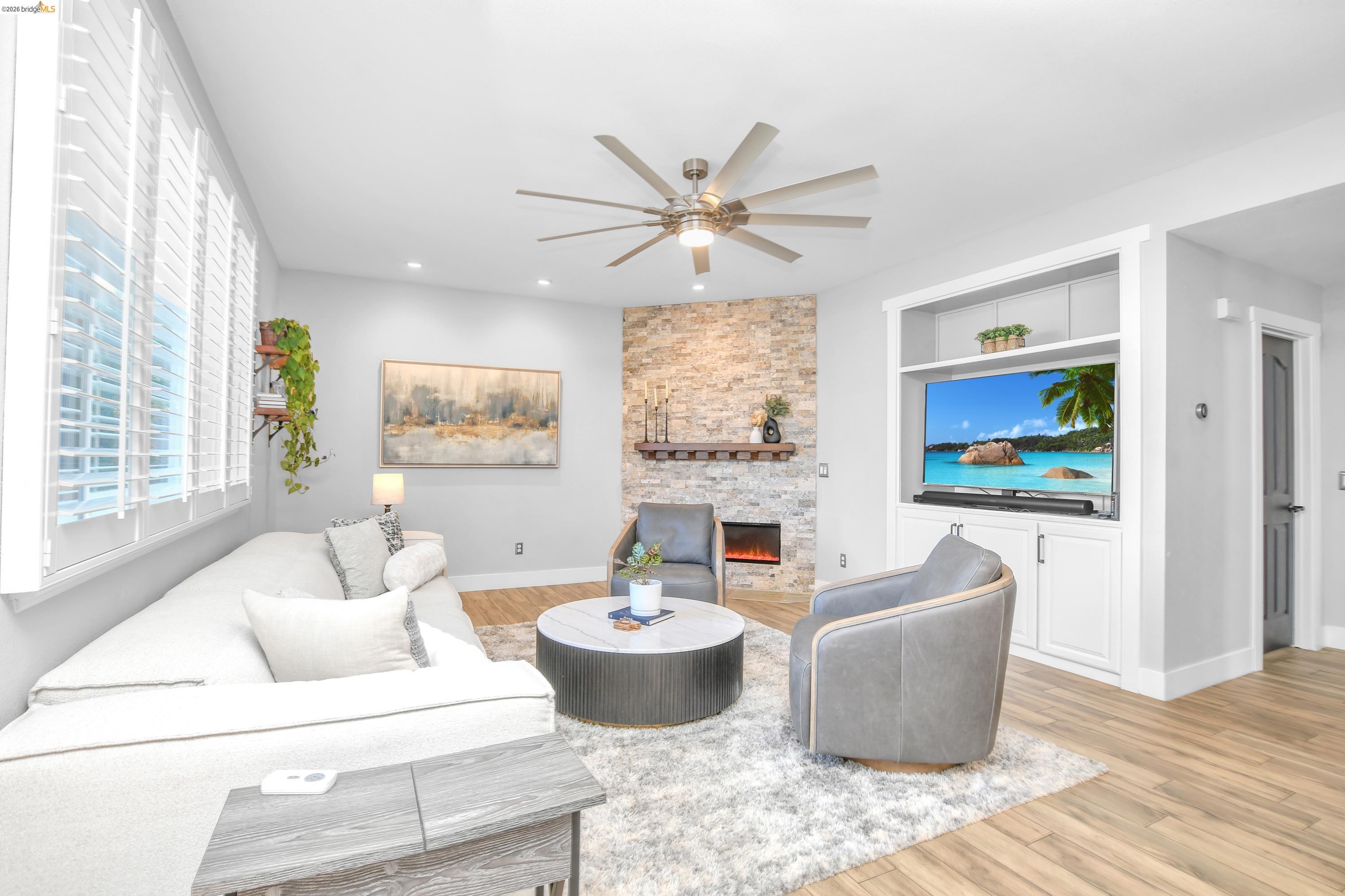 Detail Gallery Image 5 of 30 For 2037 Newton Dr, Brentwood,  CA 94513 - 4 Beds | 3 Baths