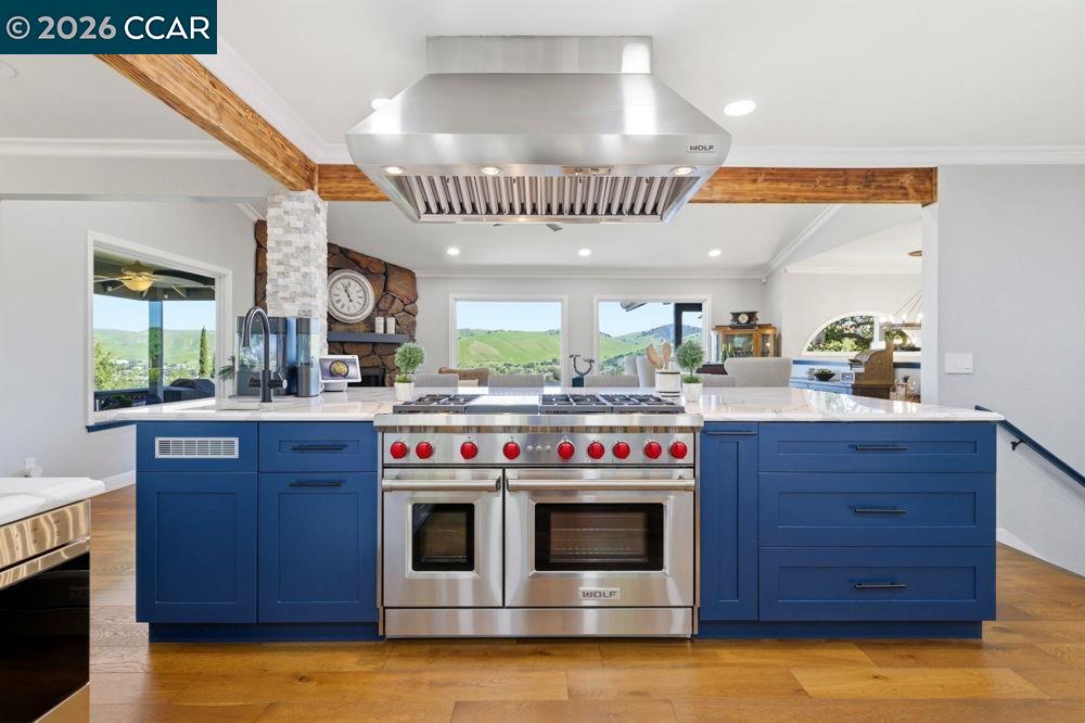 Detail Gallery Image 2 of 40 For 5795 Lewis Way, Concord,  CA 94521 - 4 Beds | 2 Baths