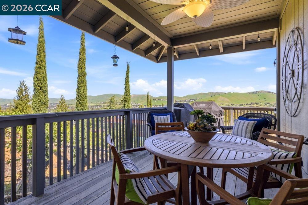 Detail Gallery Image 12 of 40 For 5795 Lewis Way, Concord,  CA 94521 - 4 Beds | 2 Baths